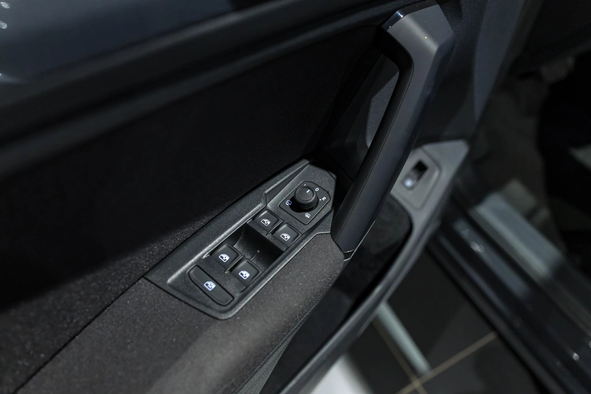 Volkswagen-Tiguan-image-24