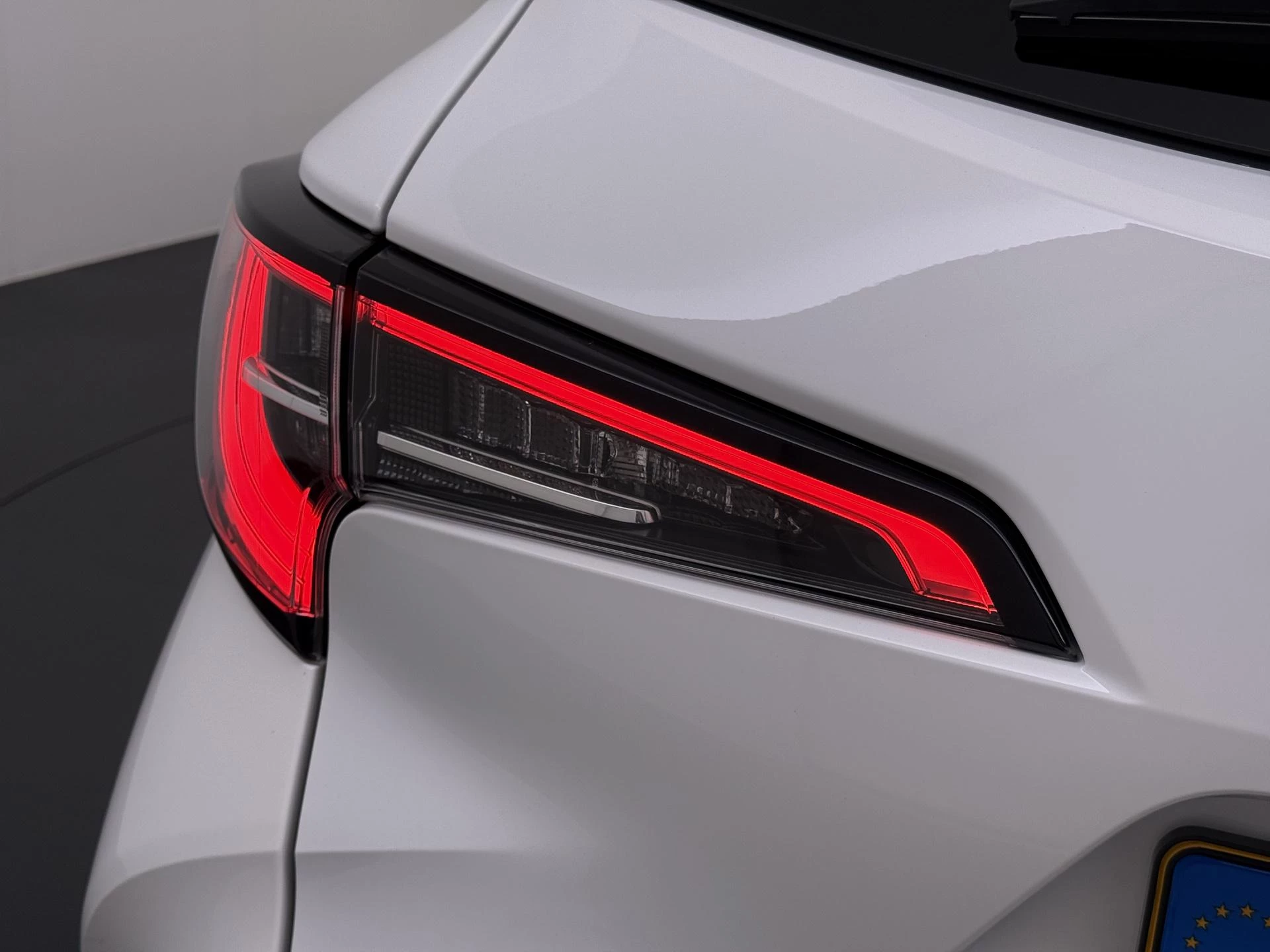 Toyota-Corolla Touring Sports-image-34