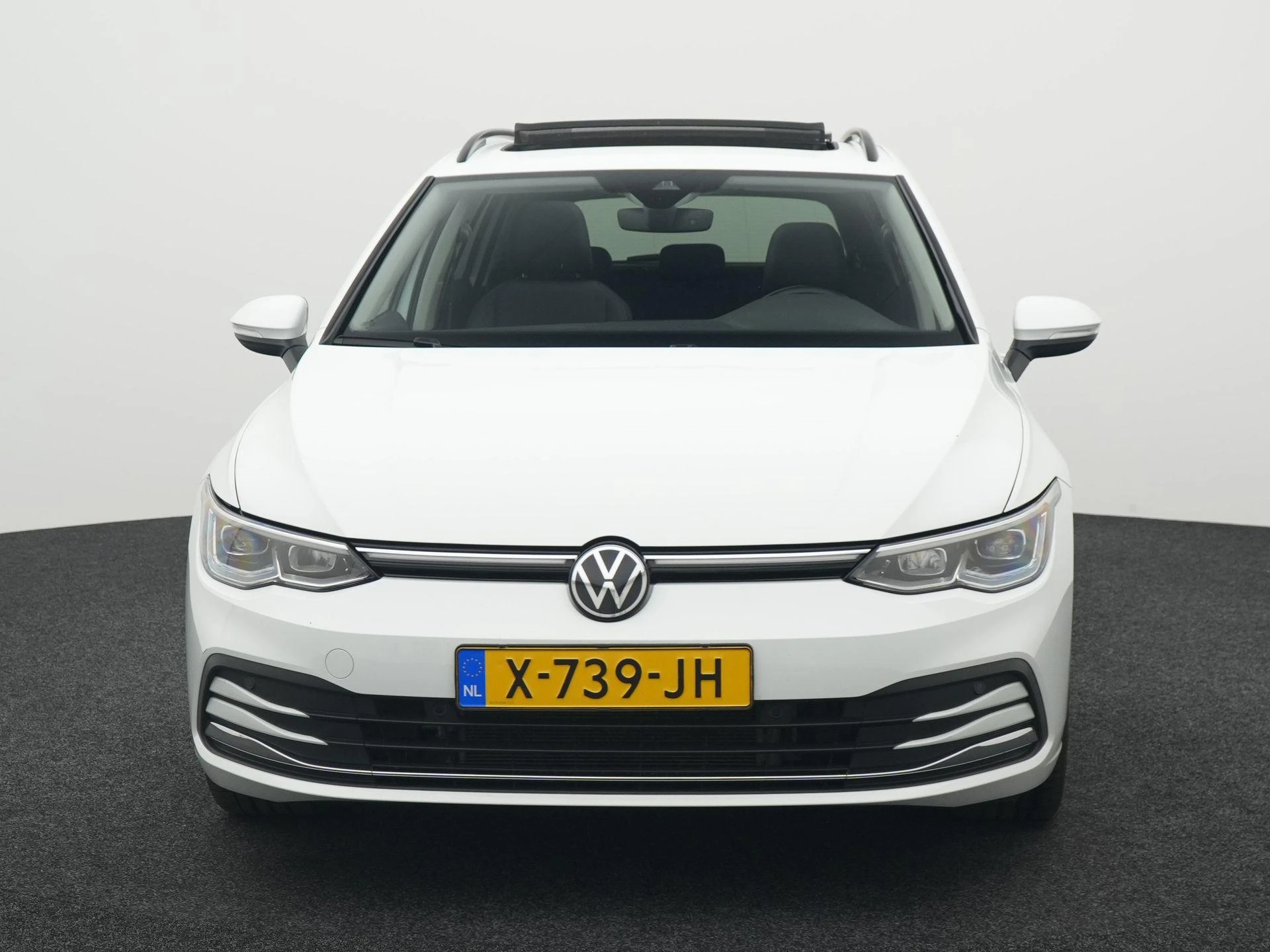 Volkswagen-Golf-image-2
