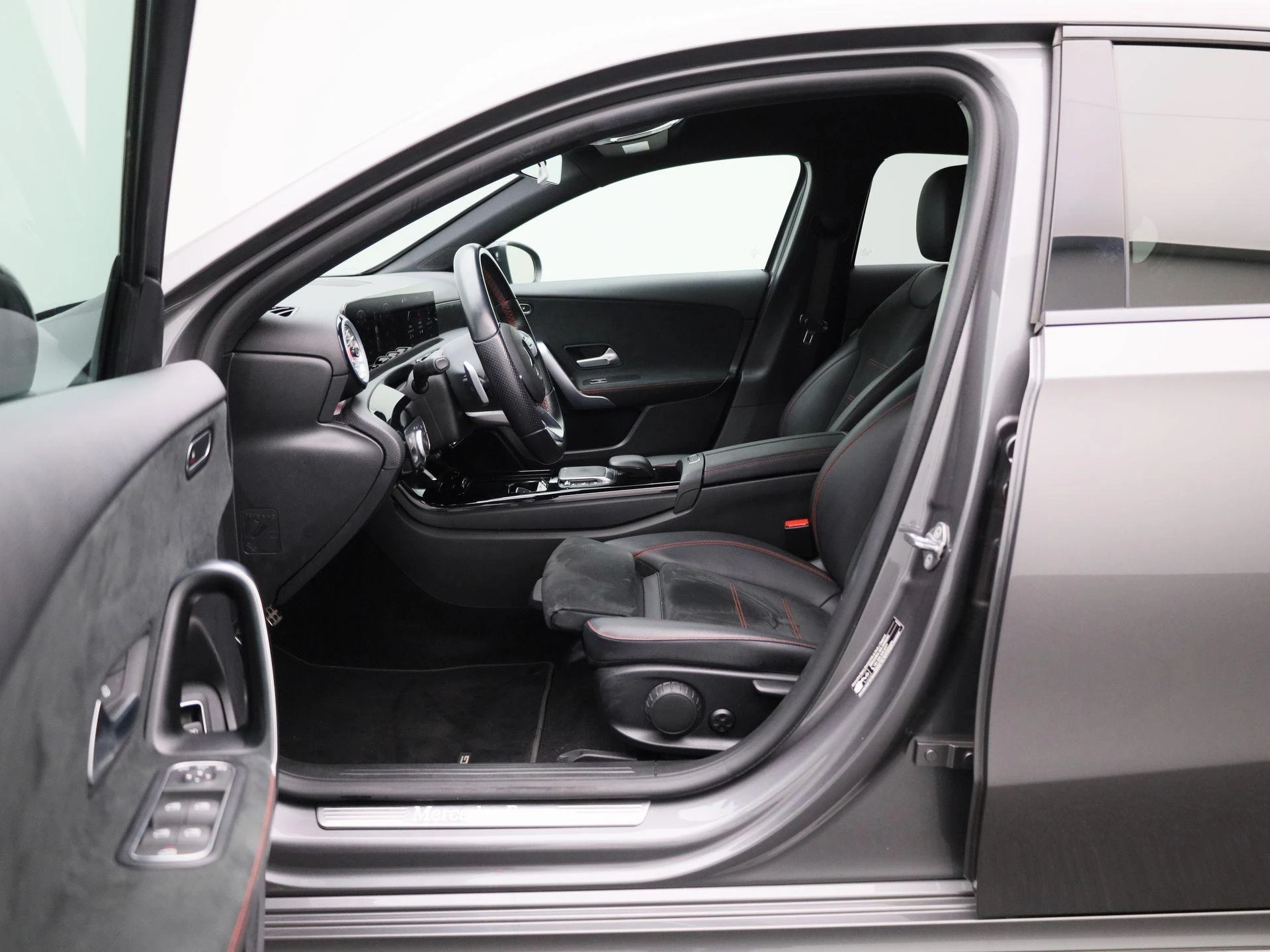 Mercedes-Benz A-Klasse Limousine 180 AMG Line