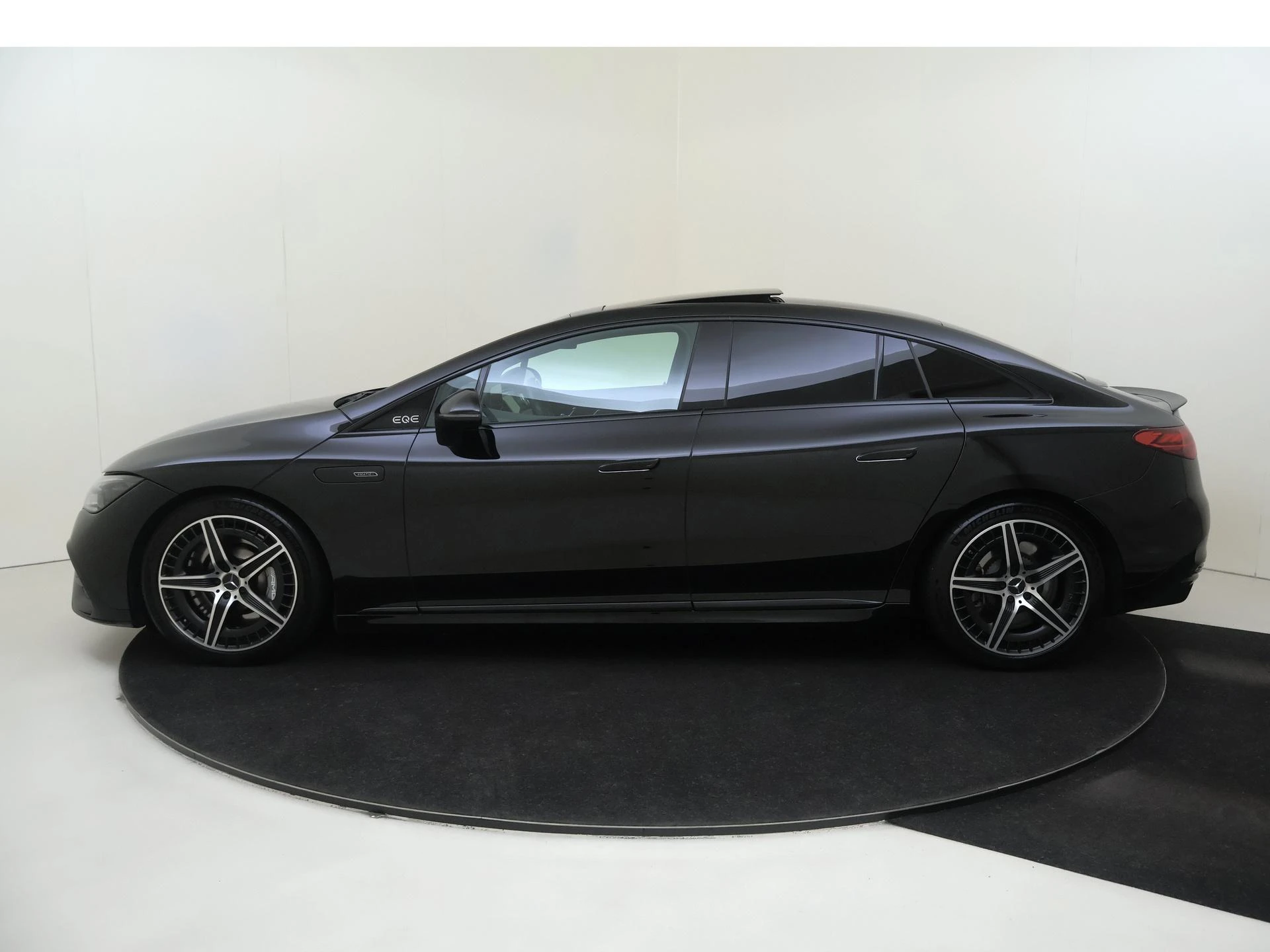 Mercedes-Benz EQE AMG 53 4MATIC+ 90 kWh