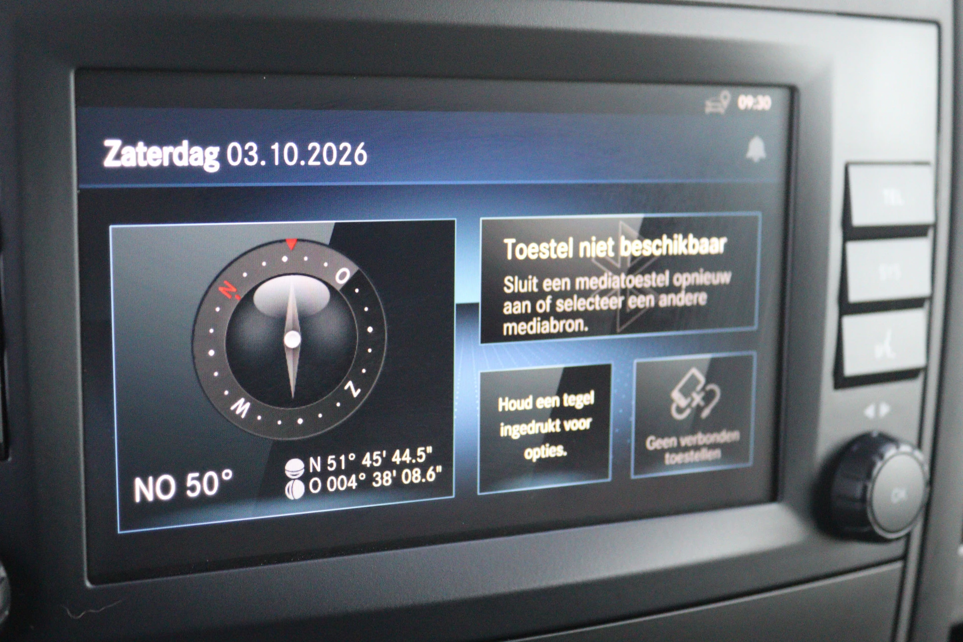 Mercedes-Benz-eVito-image-7
