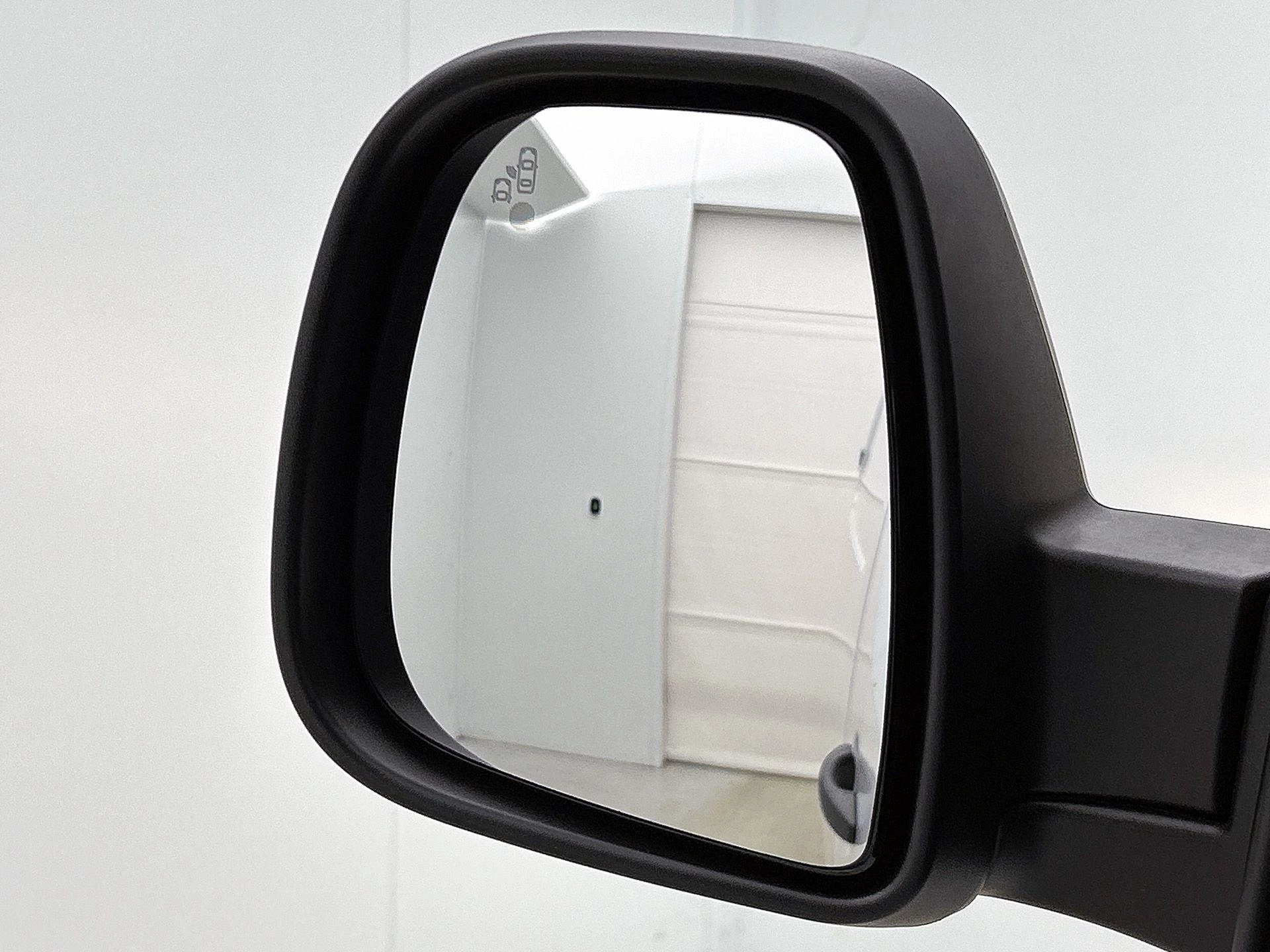 Opel-Vivaro-e-image-20