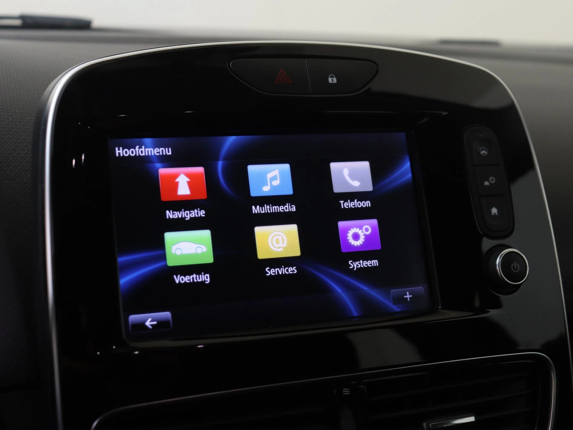 Renault-Clio-image-16