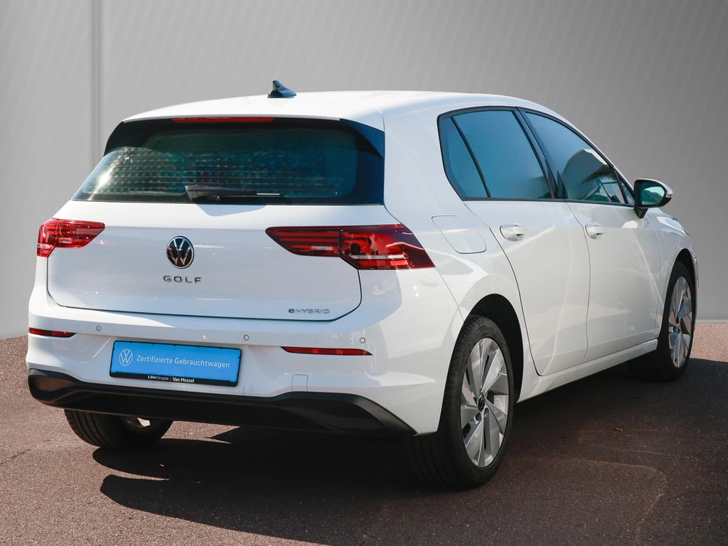 Volkswagen Golf VIII 1.5 TSI DSG eHybrid Life AHK, VWG