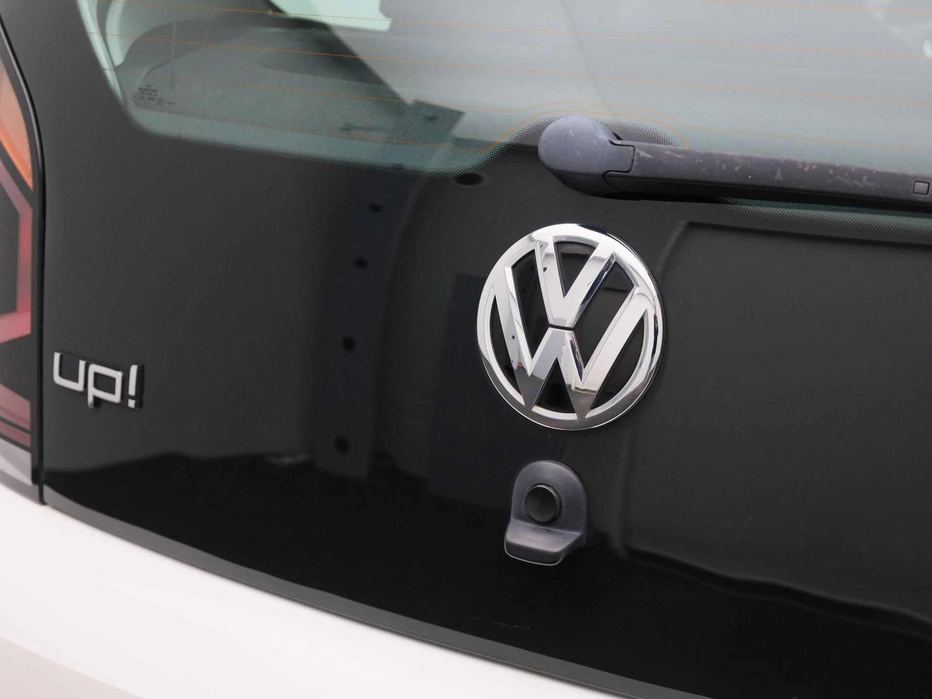 Volkswagen-up!-image-26