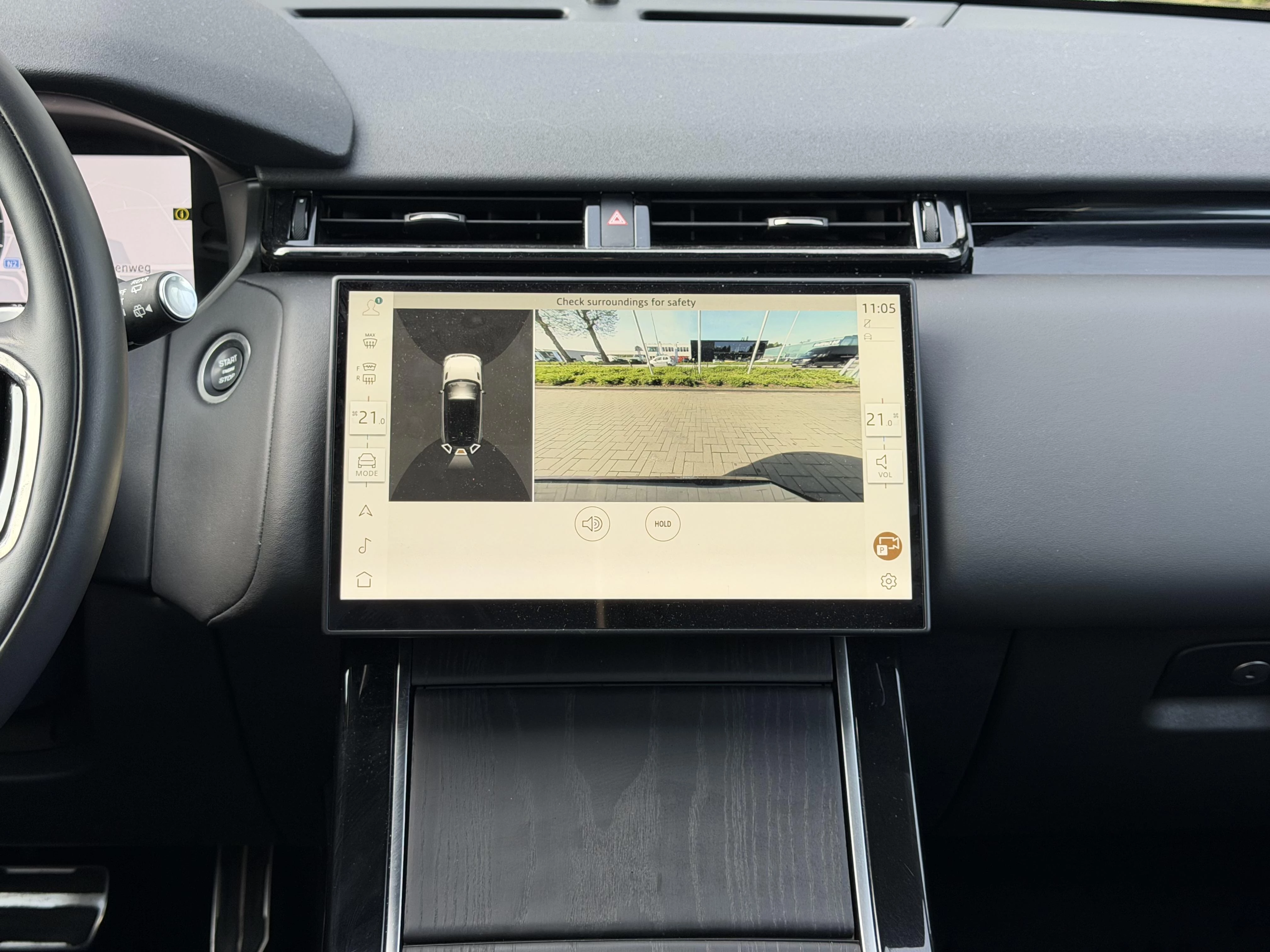 Land Rover-Range Rover Velar-image-22