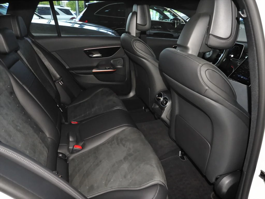 Mercedes-Benz-C-Klasse 200 d-image-12