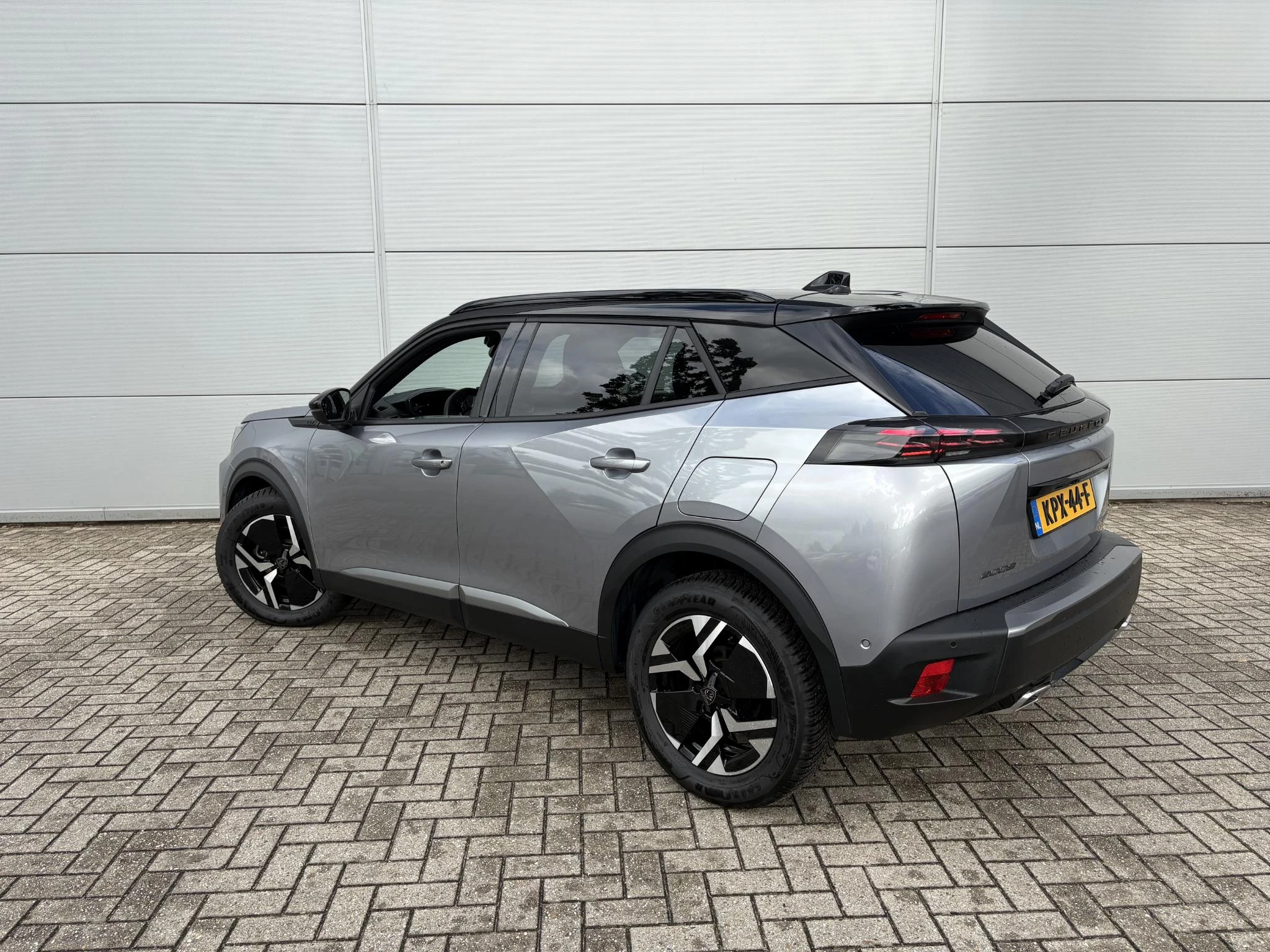 Peugeot-2008-image-3