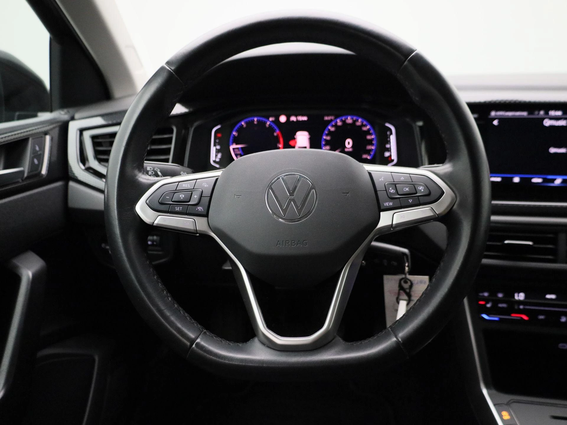 Volkswagen Polo 1.0 TSI Life Business
