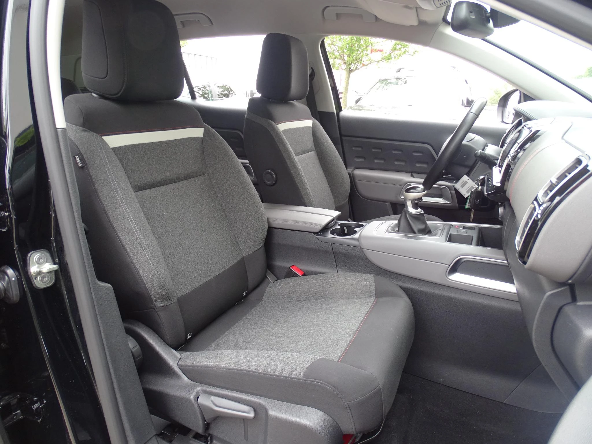 Citroën-C5 Aircross-image-12