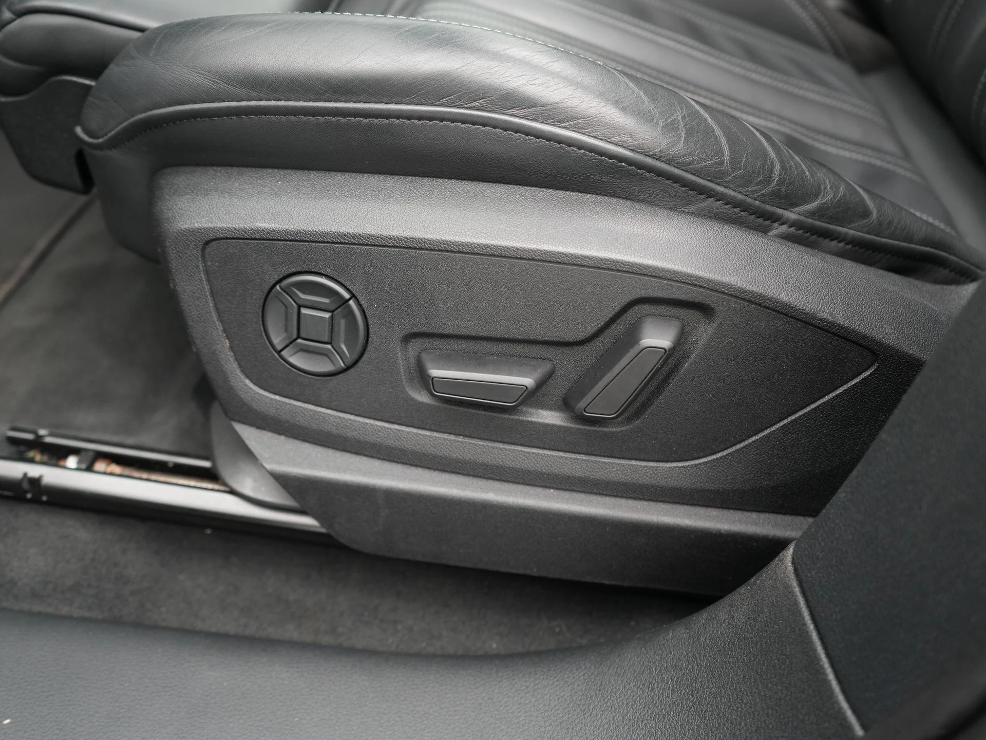 Audi-e-tron-image-38