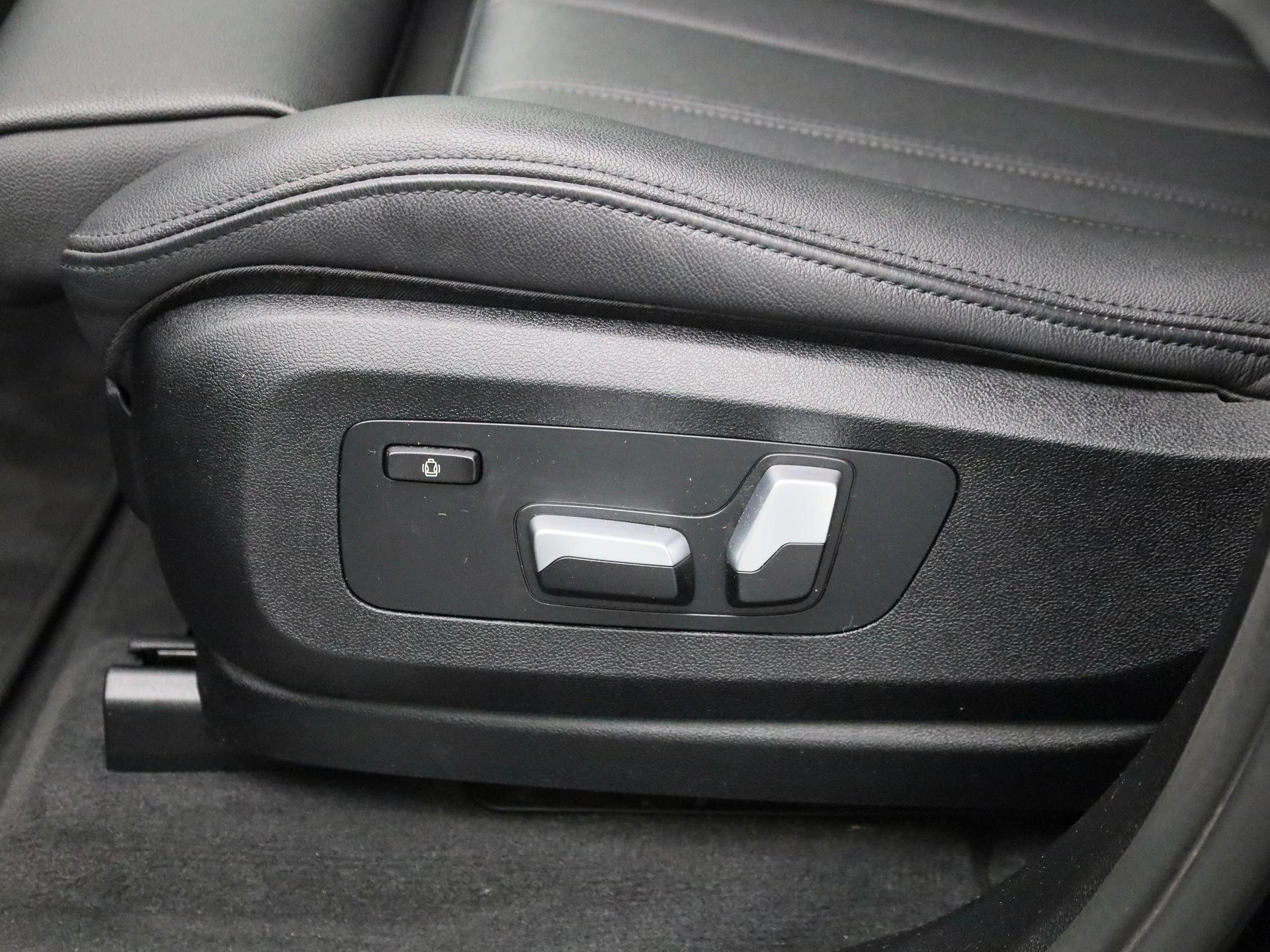 BMW-X5-image-38