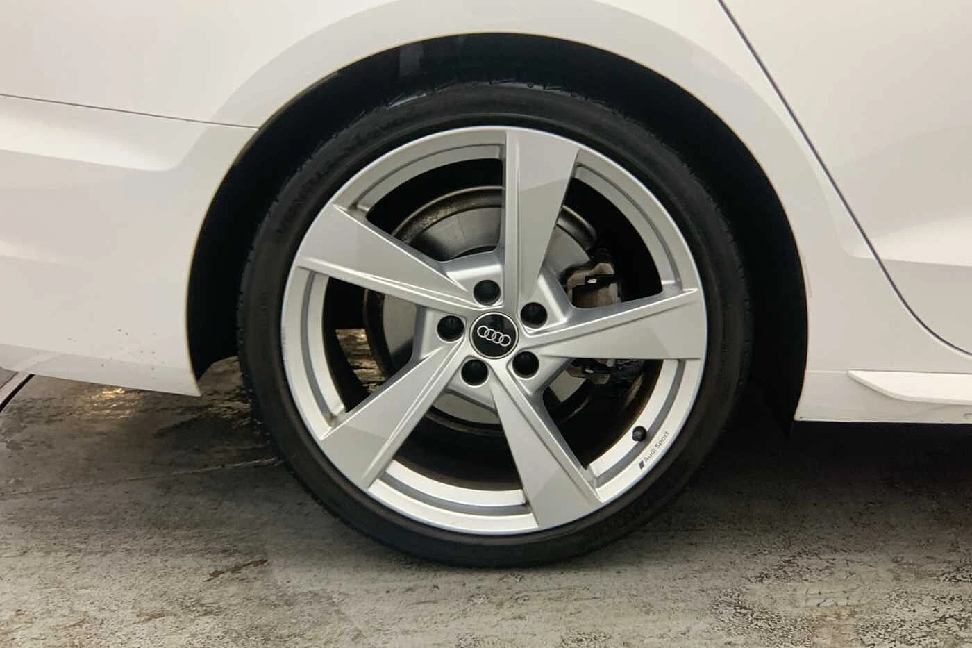Audi-A4-image-4