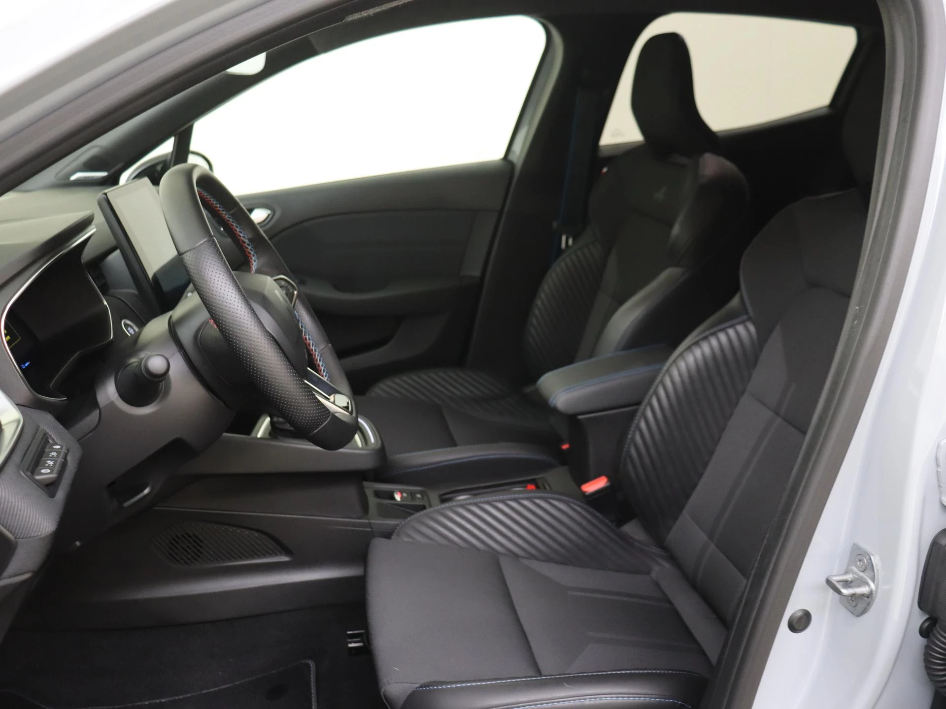 Renault-Clio-image-10