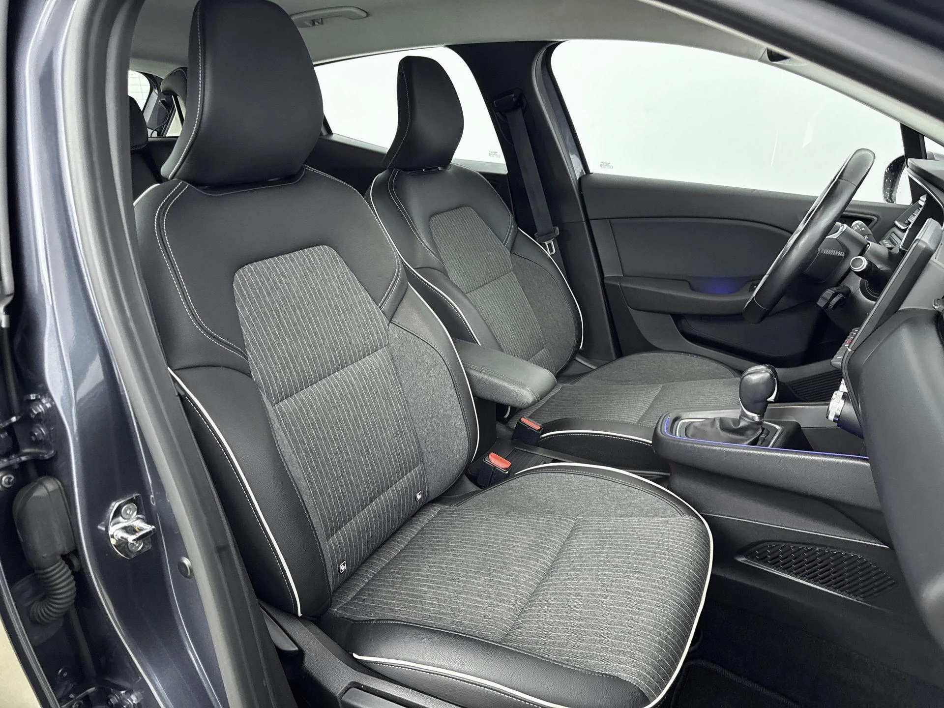 Renault-Clio-image-26