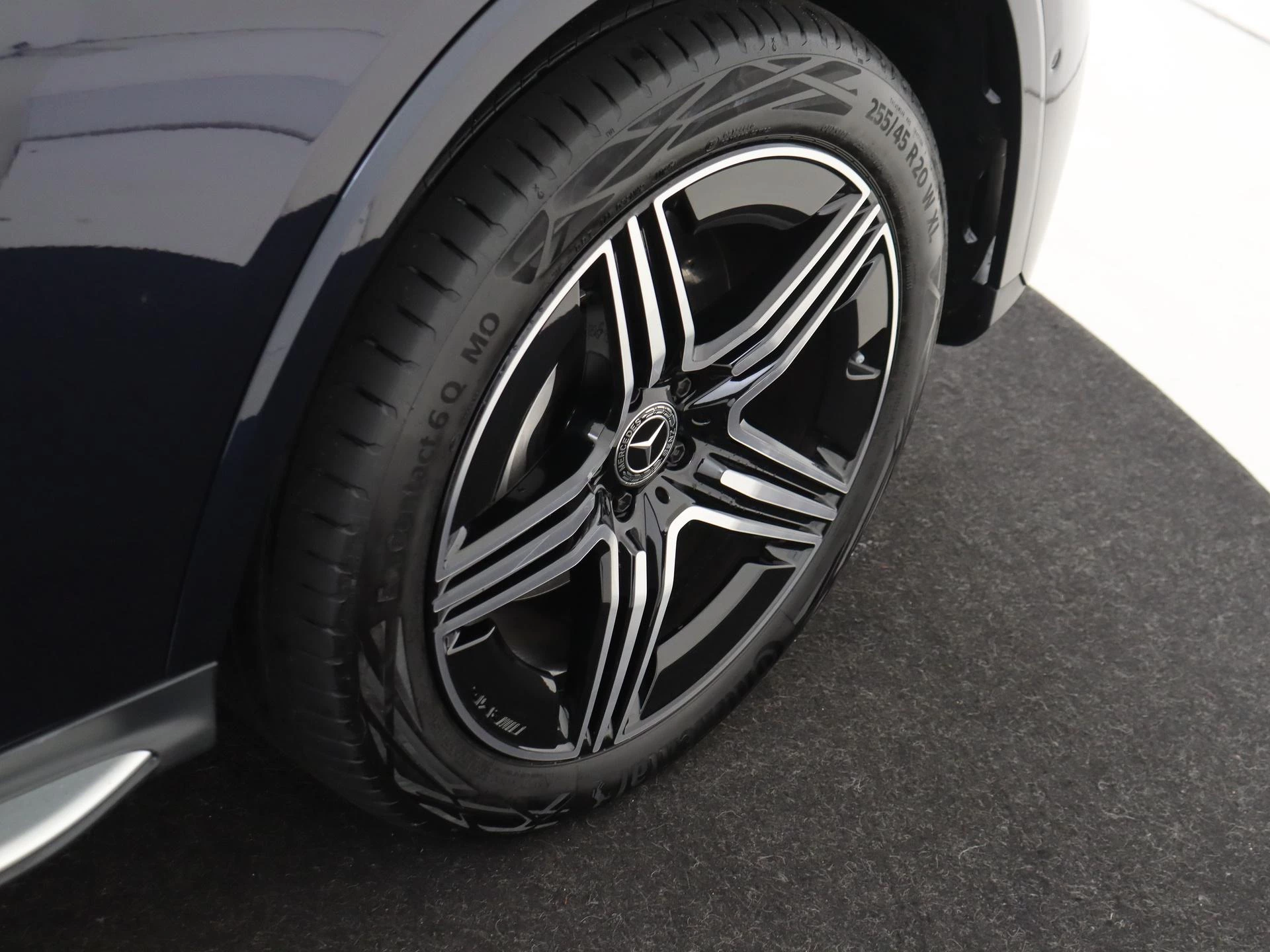 Mercedes-Benz-GLC-image-9