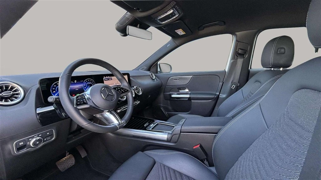 Mercedes-Benz-EQA-image-8