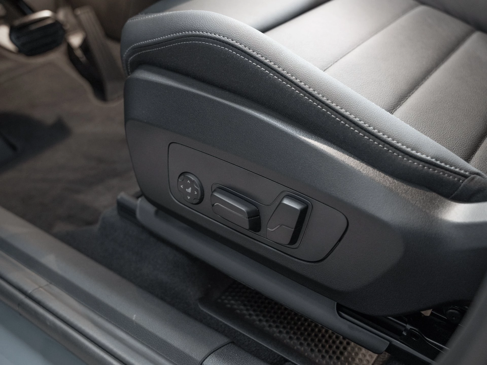 BMW X1 sDrive20i.Head Up.Parking Plus