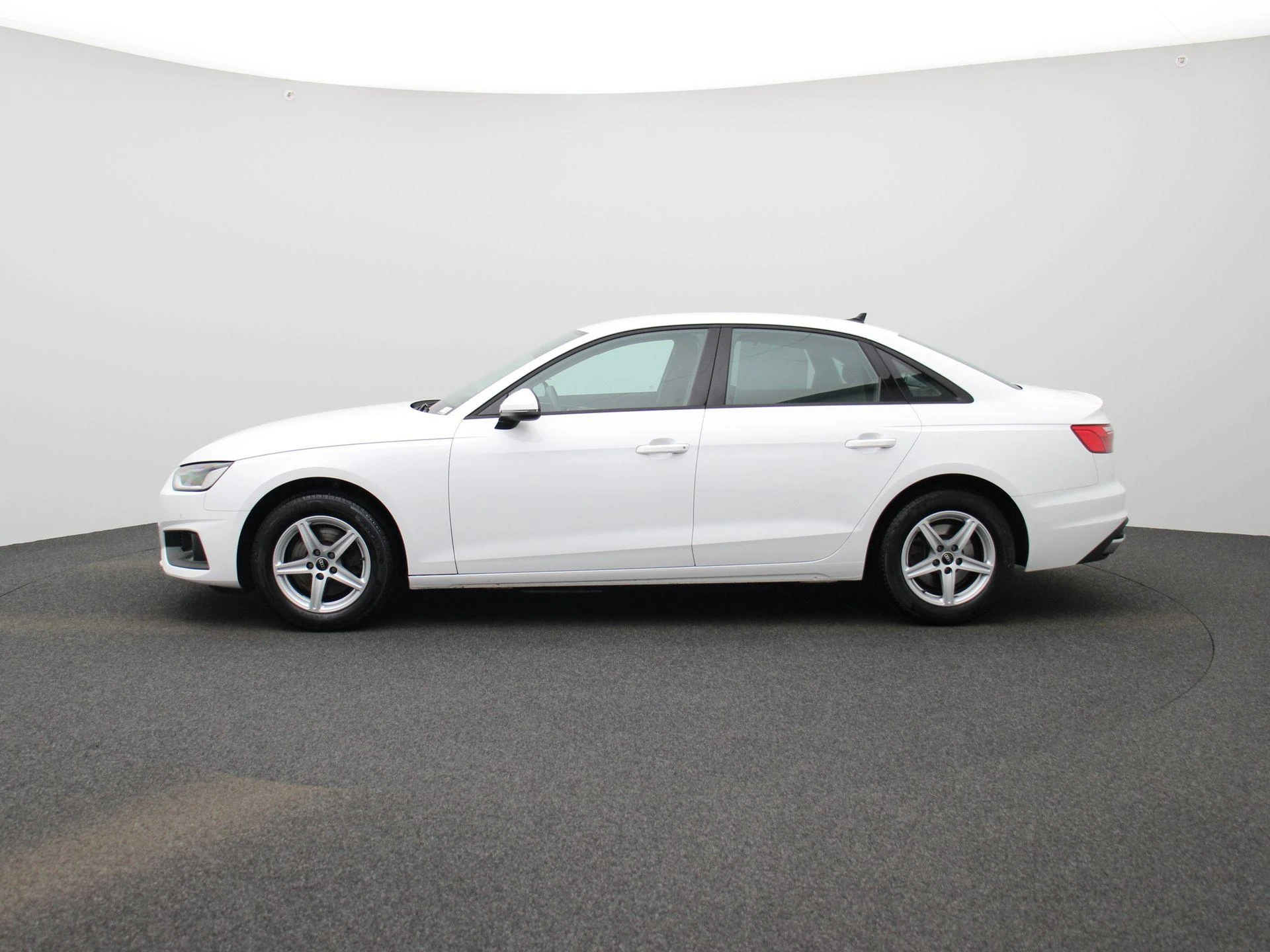 Audi-A4-image-3