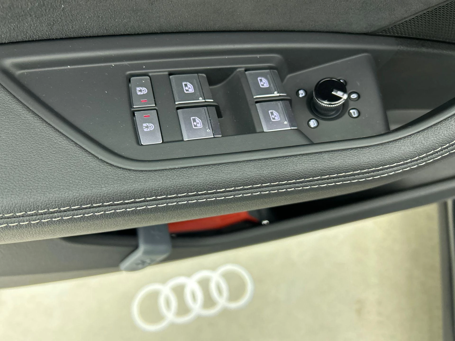 Audi-Q8 e-tron-image-35