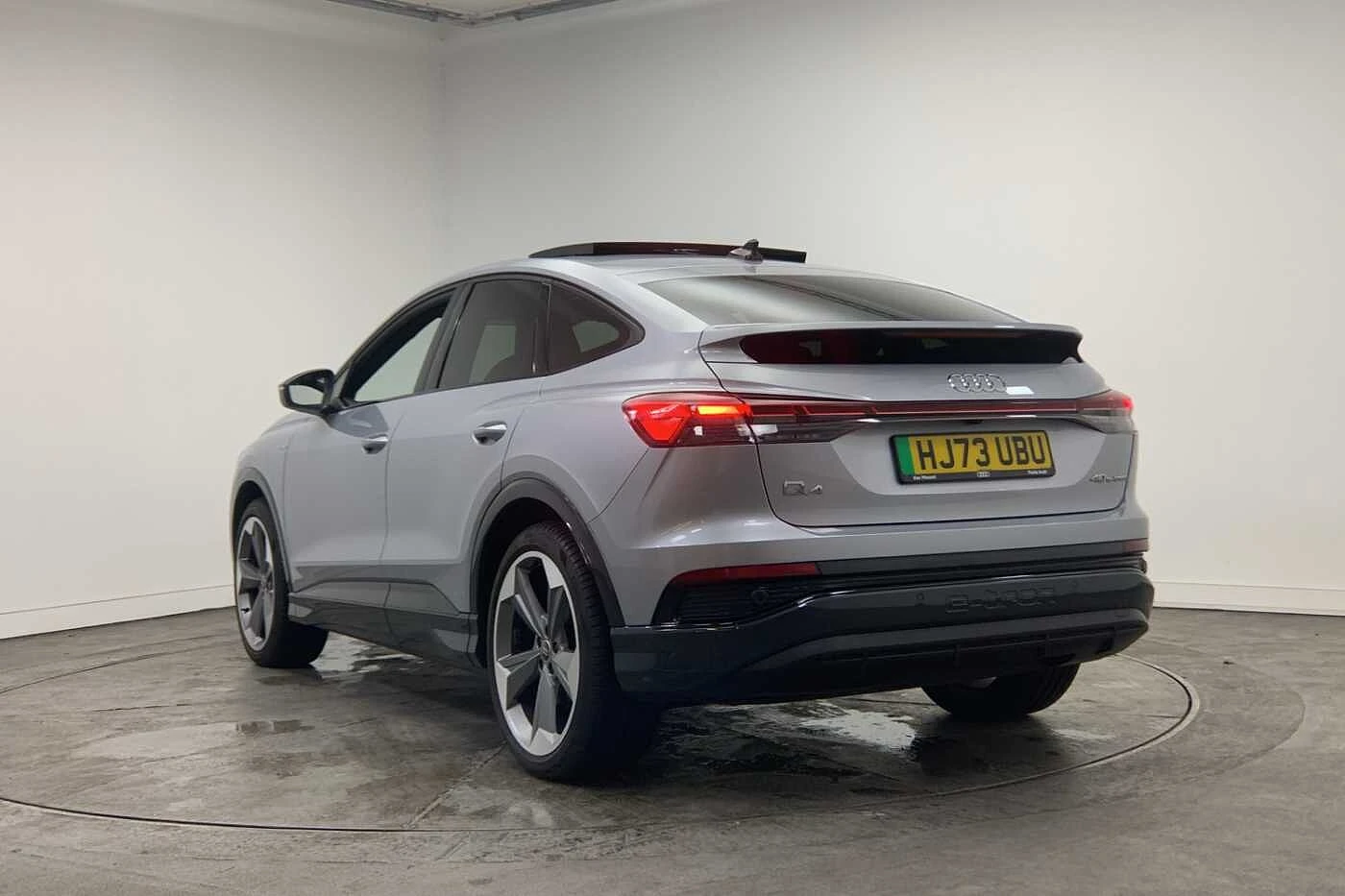 Audi-Q4 Sportback e-tron-image-2
