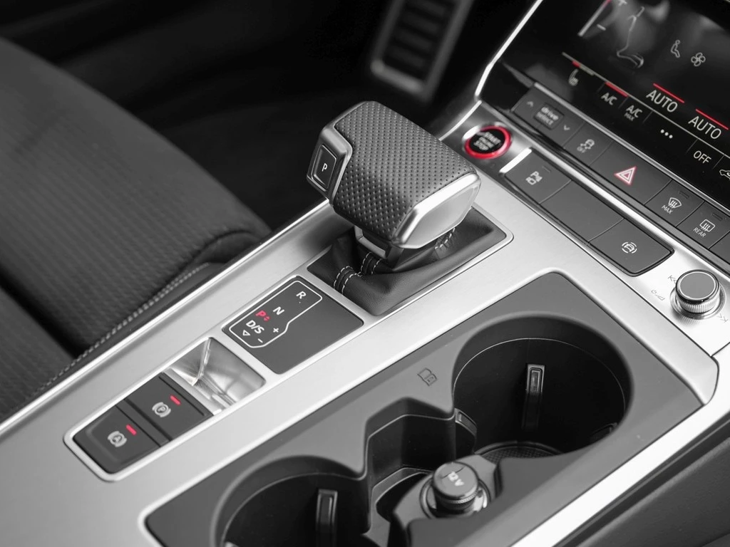 Audi S6 Avant 3.0 TDI Navi LED Kamera Optik schwarz+