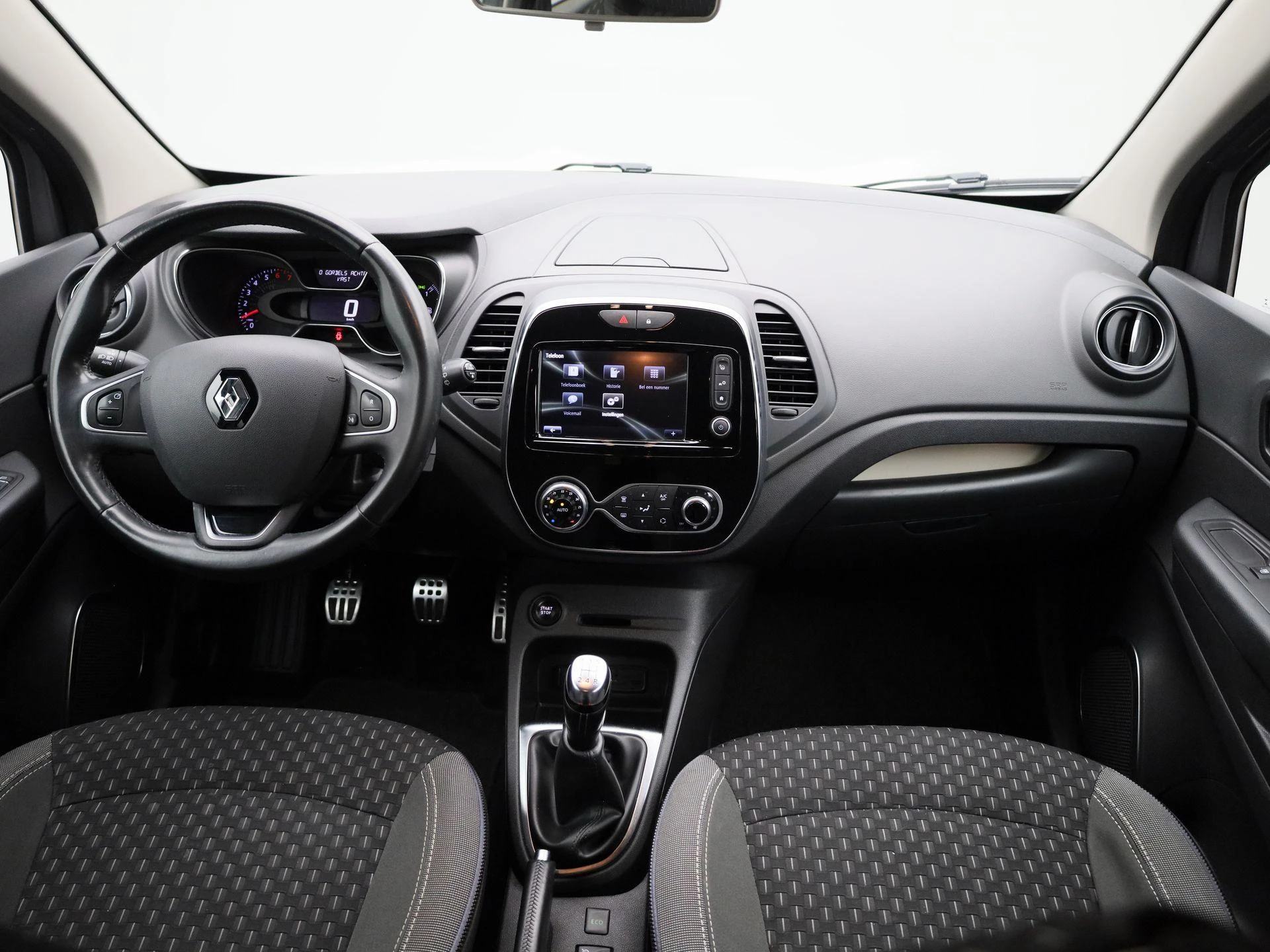 Renault-Captur-image-31
