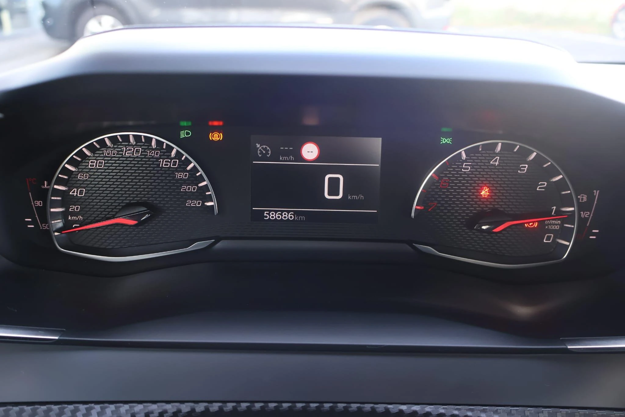 Peugeot-208-image-13