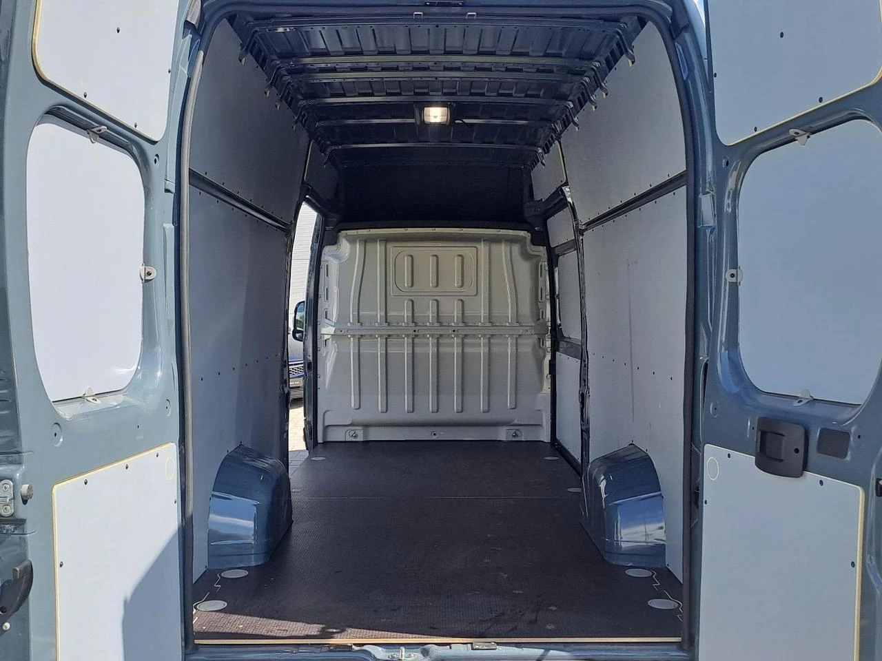 Peugeot-Boxer-image-6