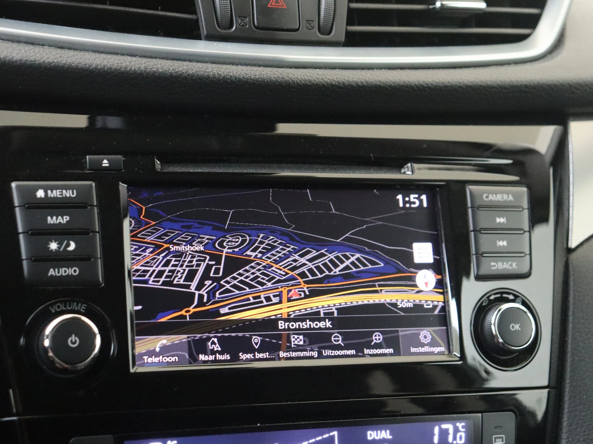 Nissan-QASHQAI-image-17