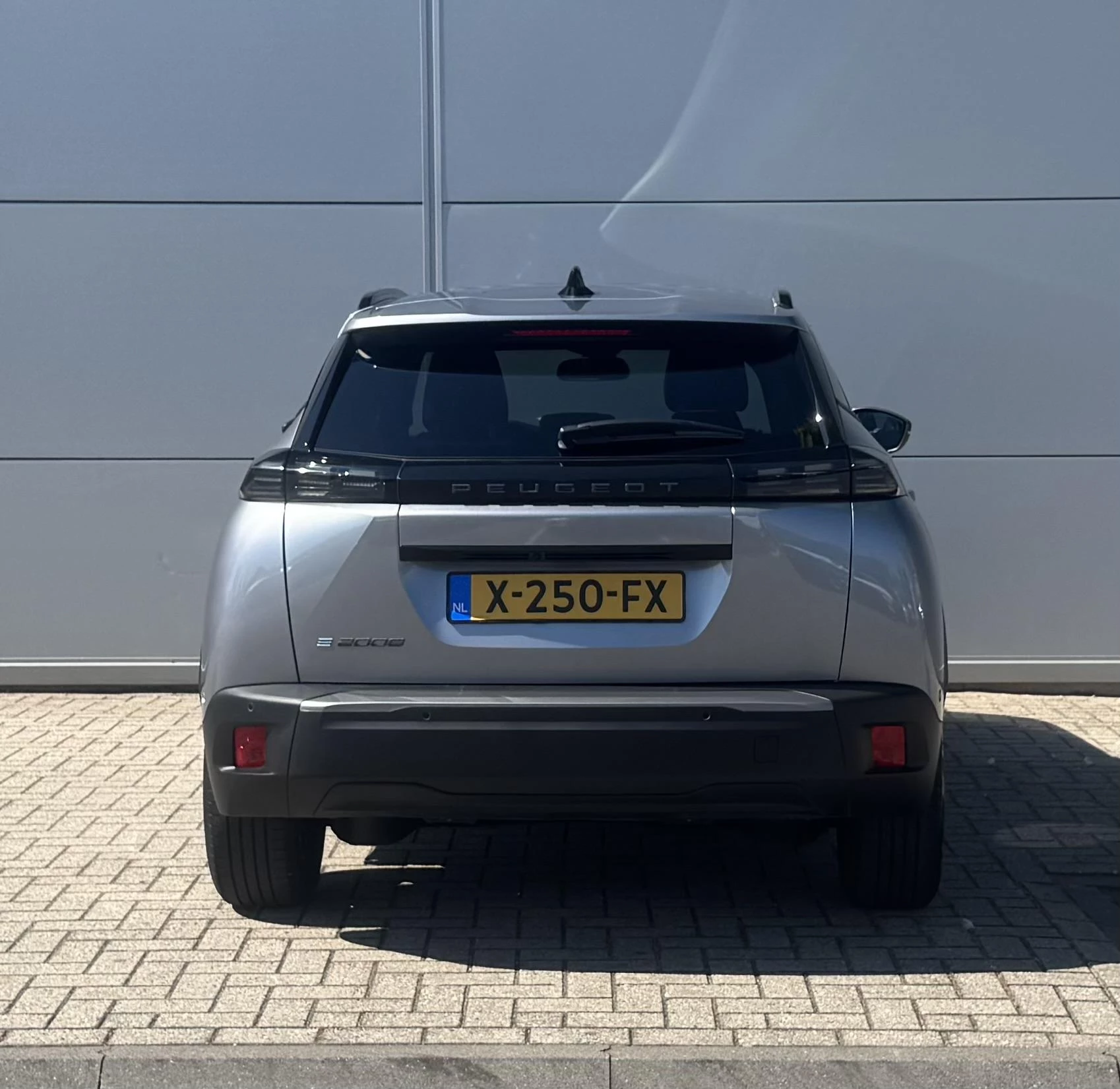 Peugeot e-2008 EV Allure 54 kWh