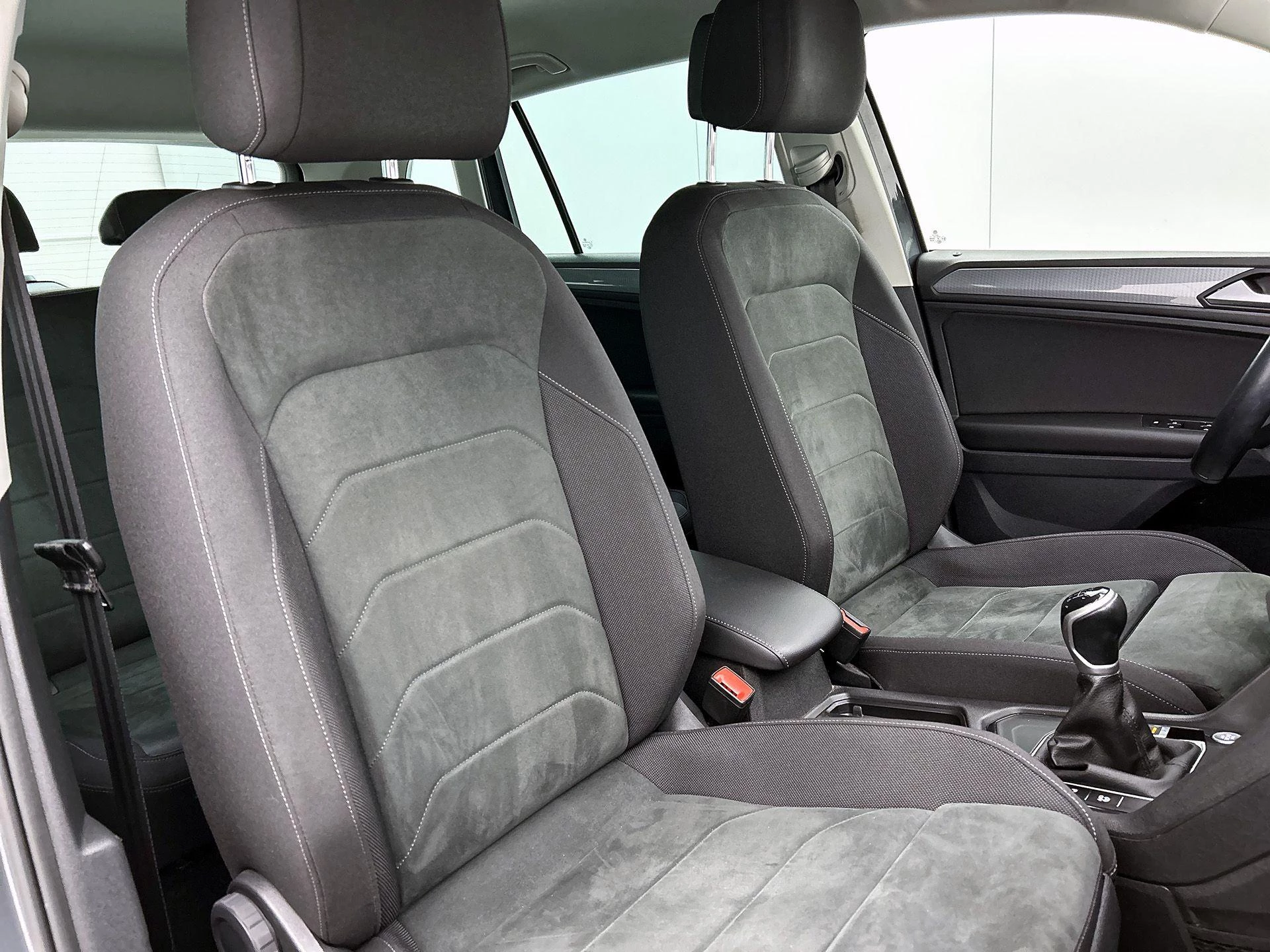 Volkswagen-Tiguan-image-33