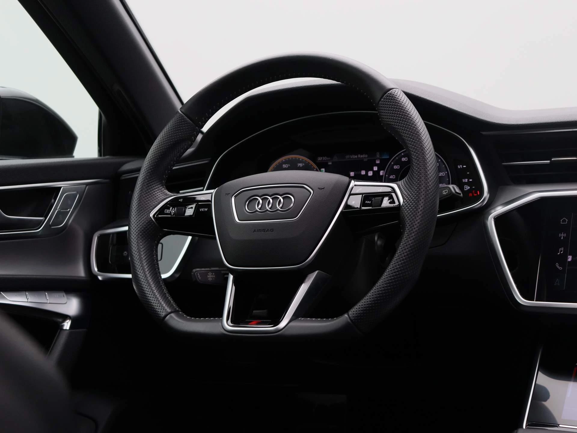 Audi-A6-image-42