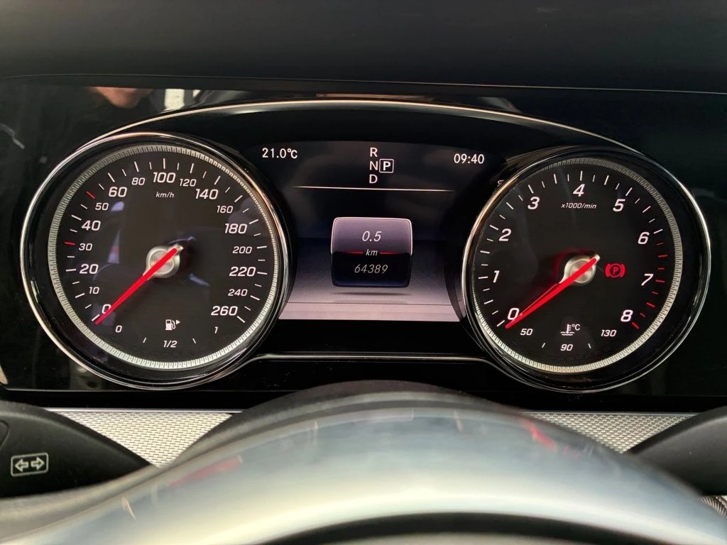 Mercedes-Benz-E-Klasse 200-image-5