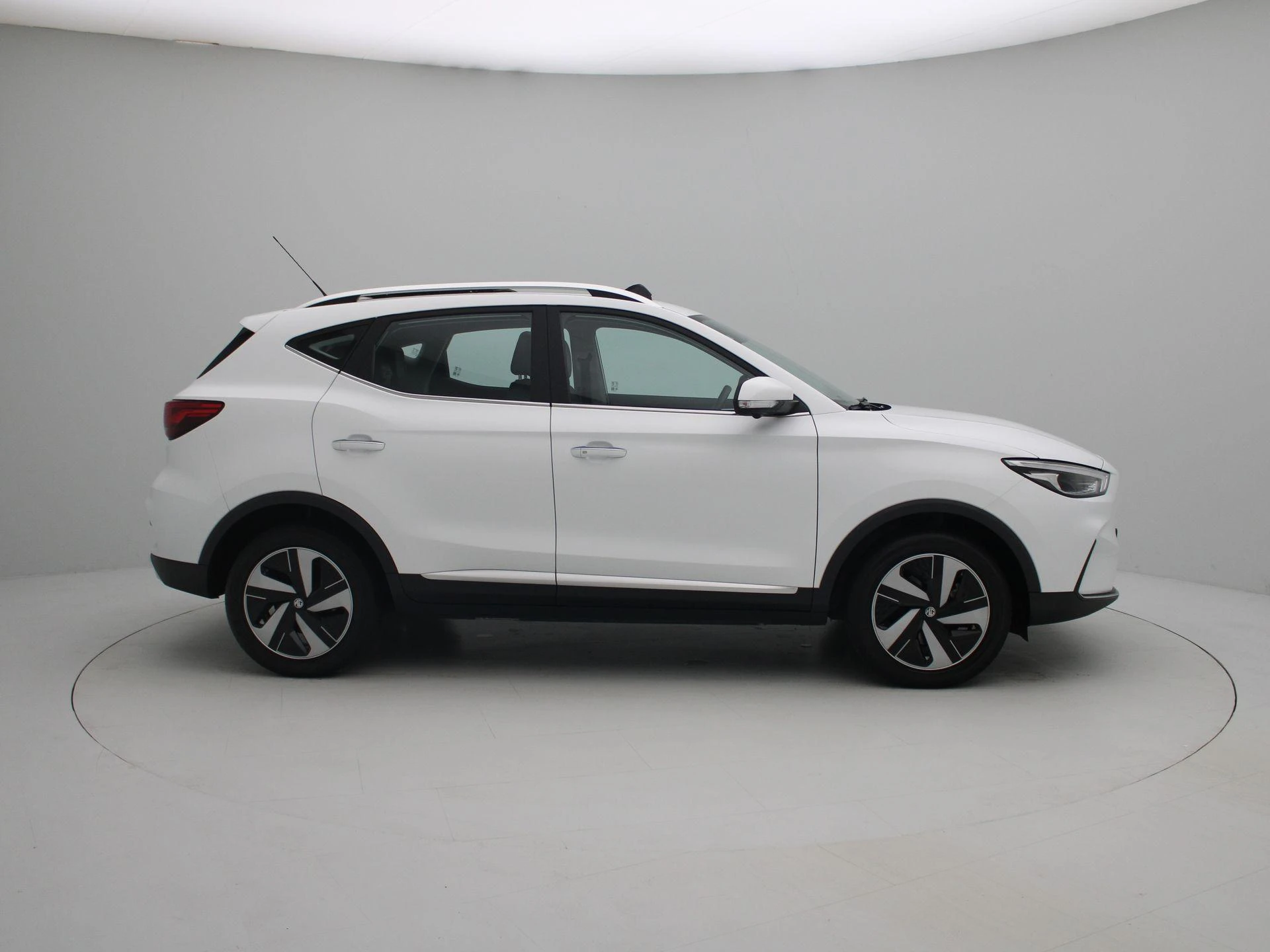 MG-ZS EV-image-6