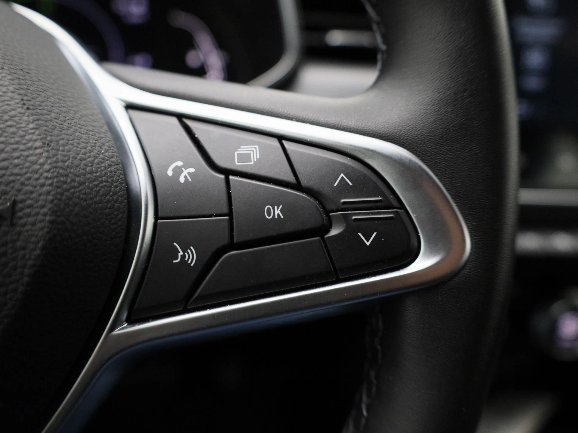 Renault-Clio-image-15