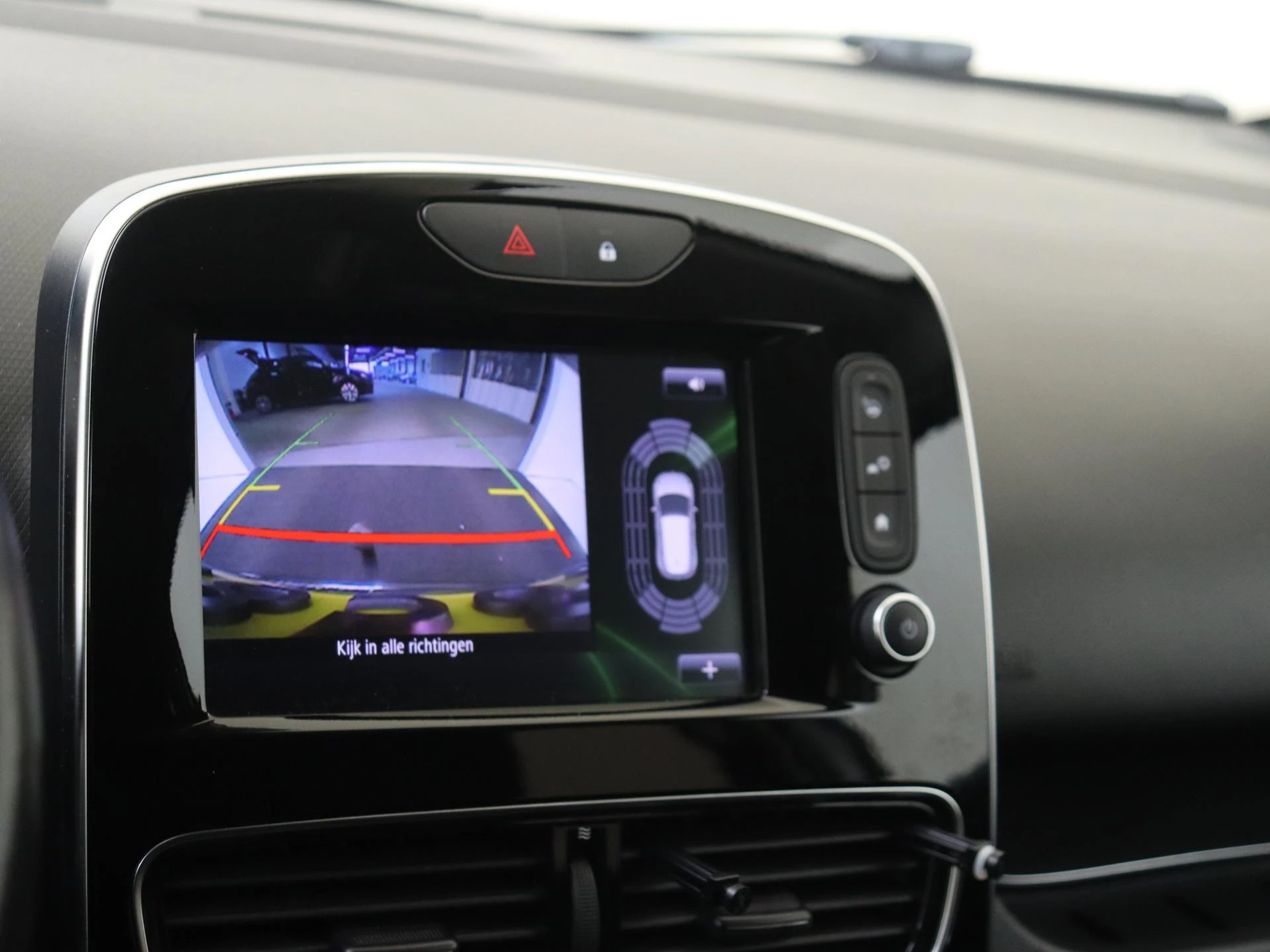 Renault-Clio-image-22