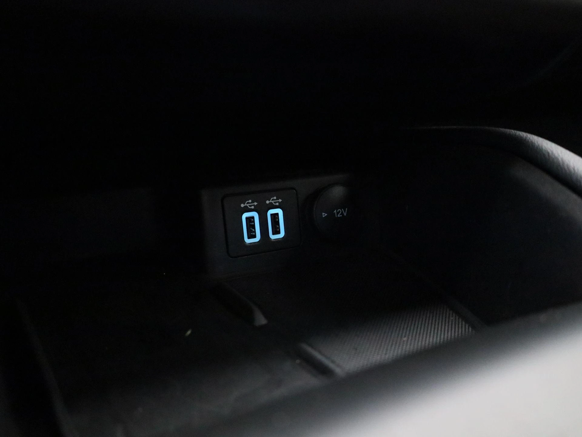 Ford-Kuga-image-25