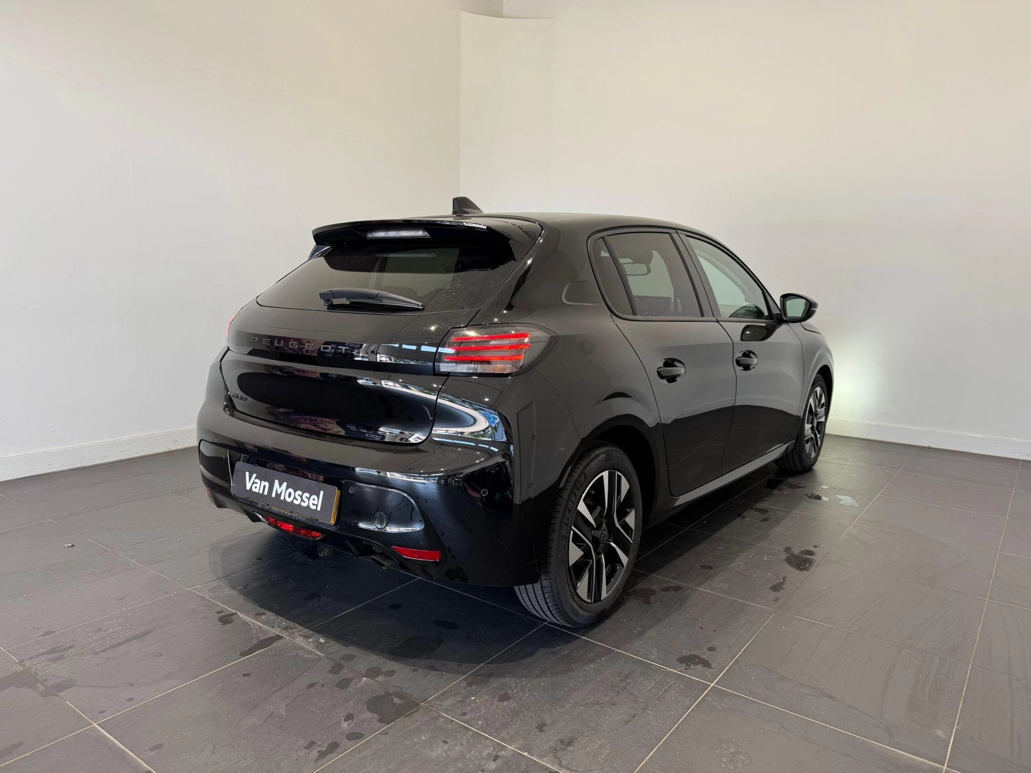 Peugeot-208-image-7