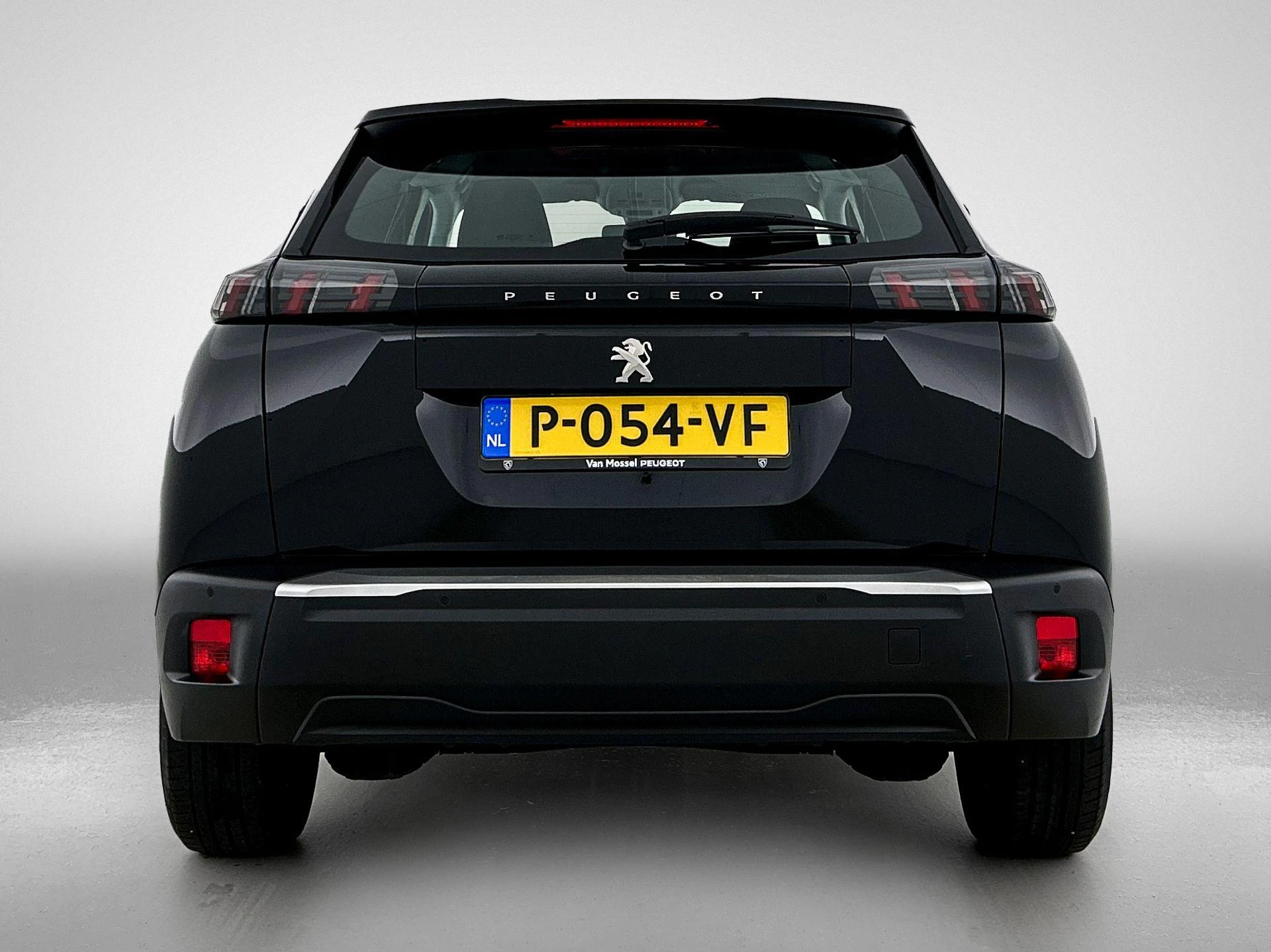 Peugeot-e-2008-image-2
