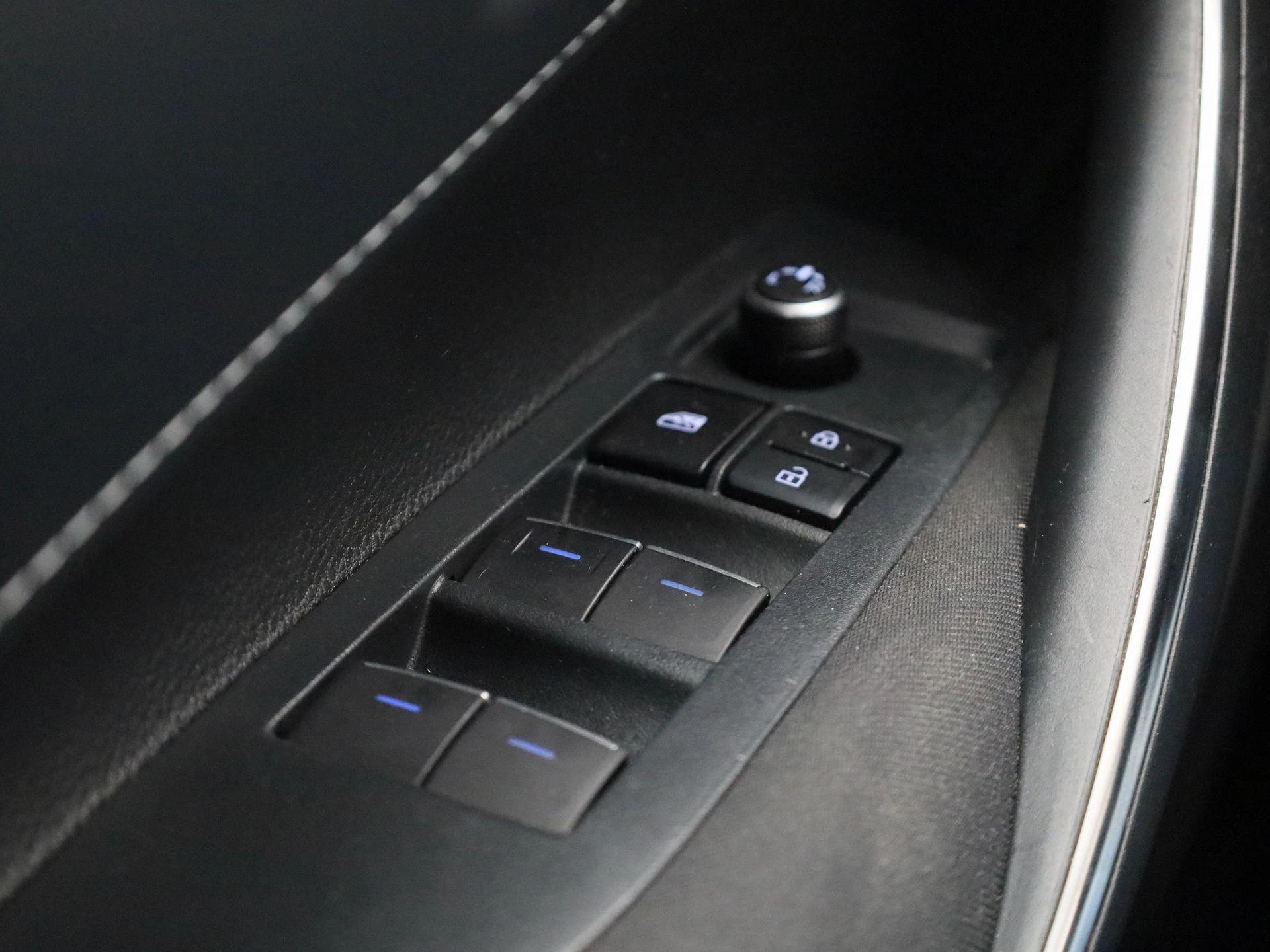 Toyota-Corolla Touring Sports-image-28