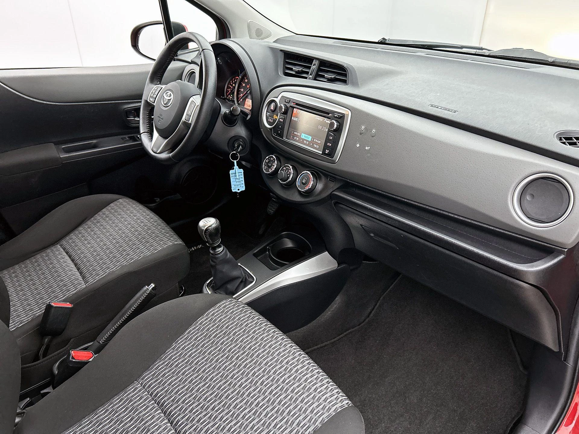 Toyota-Yaris-image-18