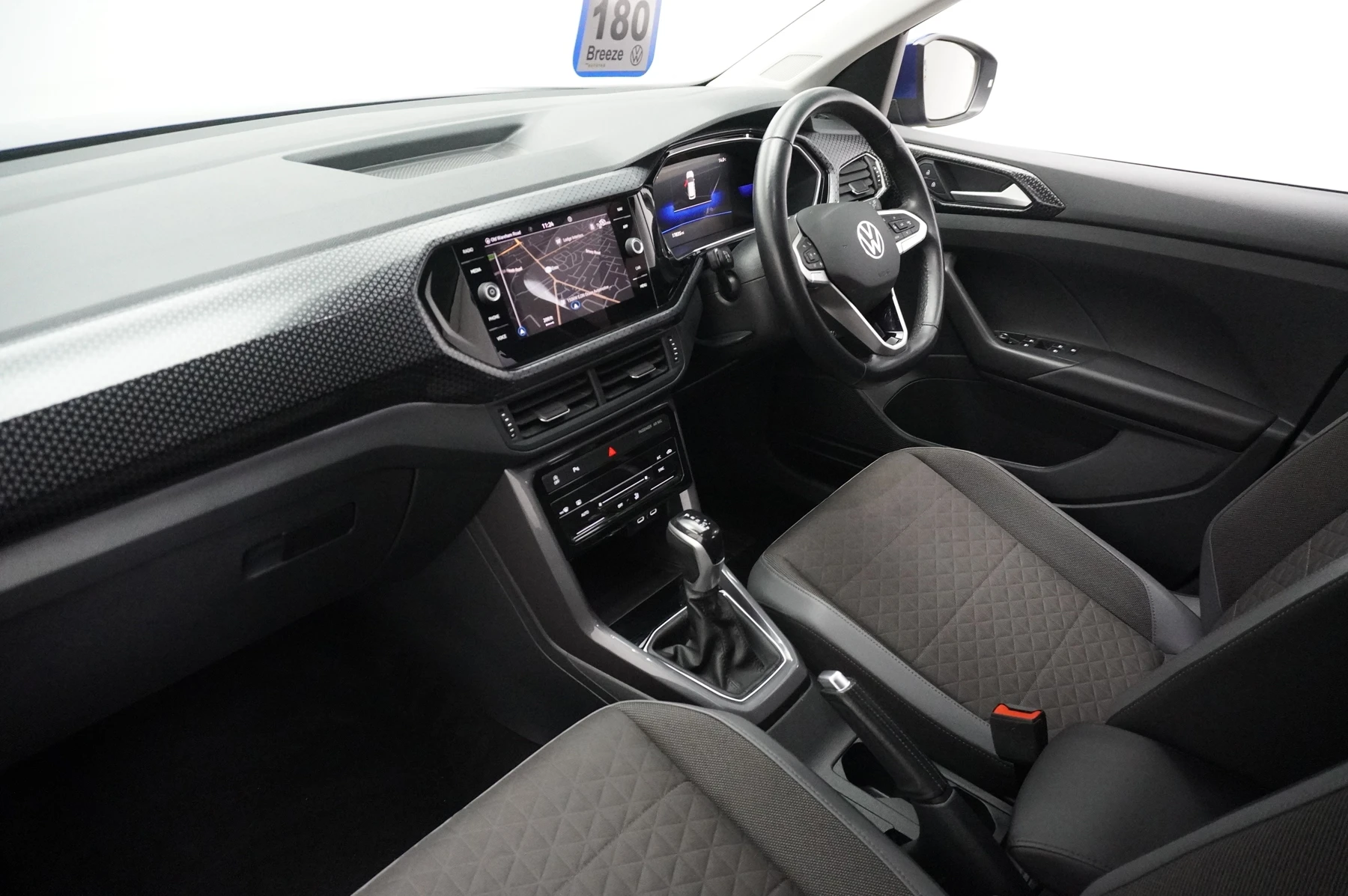 Volkswagen-T-Cross-image-1