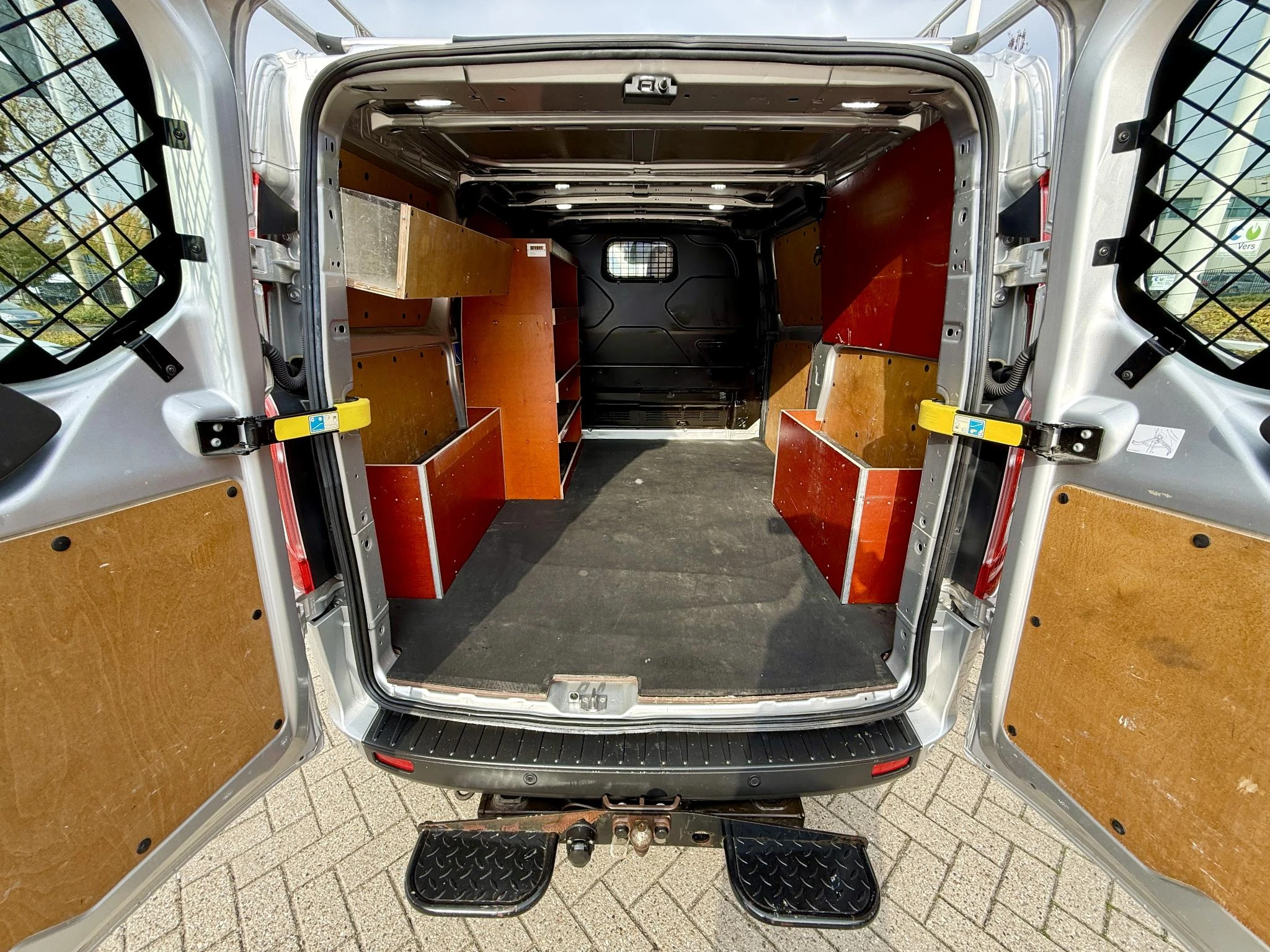 Ford-Transit Custom-image-7