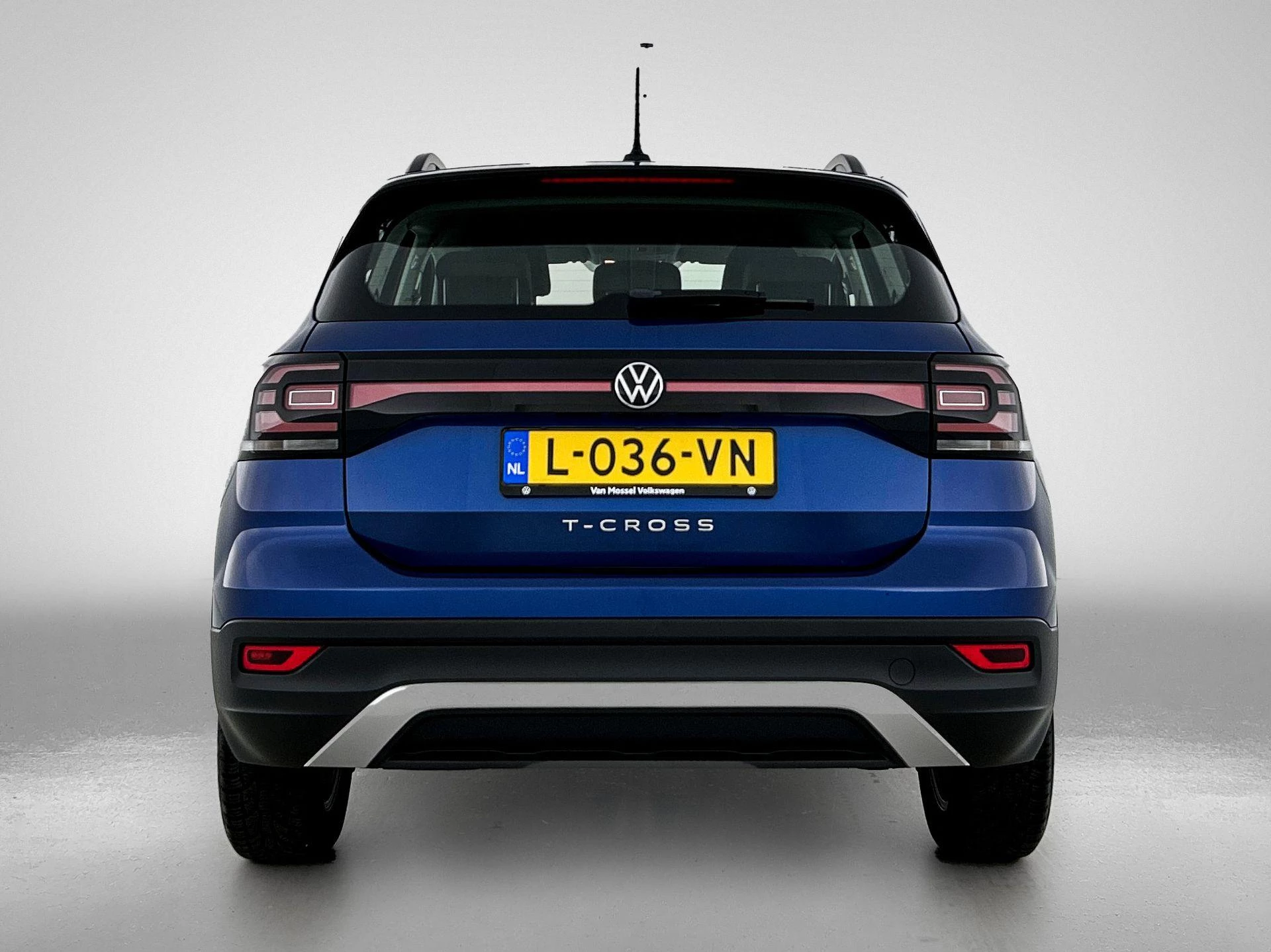 Volkswagen-T-Cross-image-2