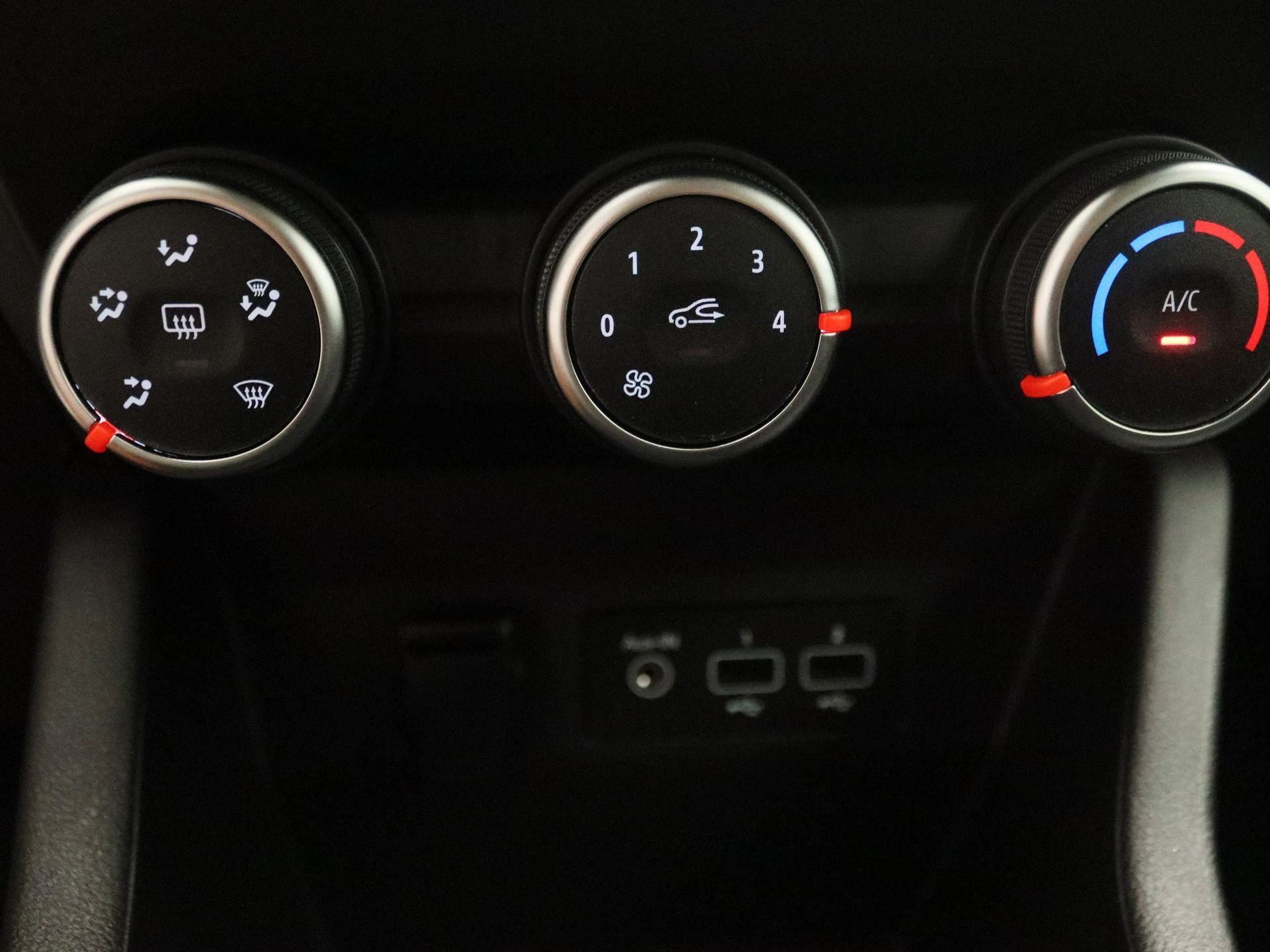 Renault-Clio-image-15