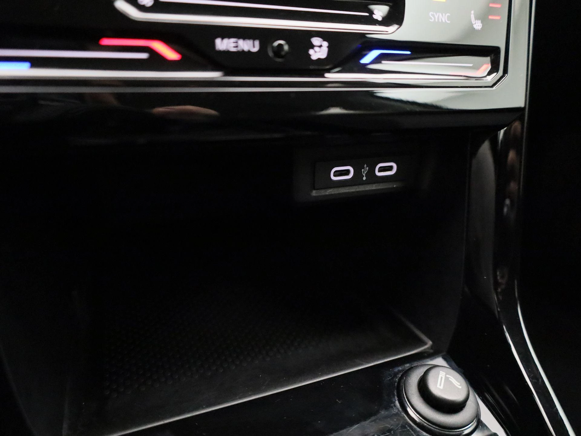 Volkswagen-T-Cross-image-28