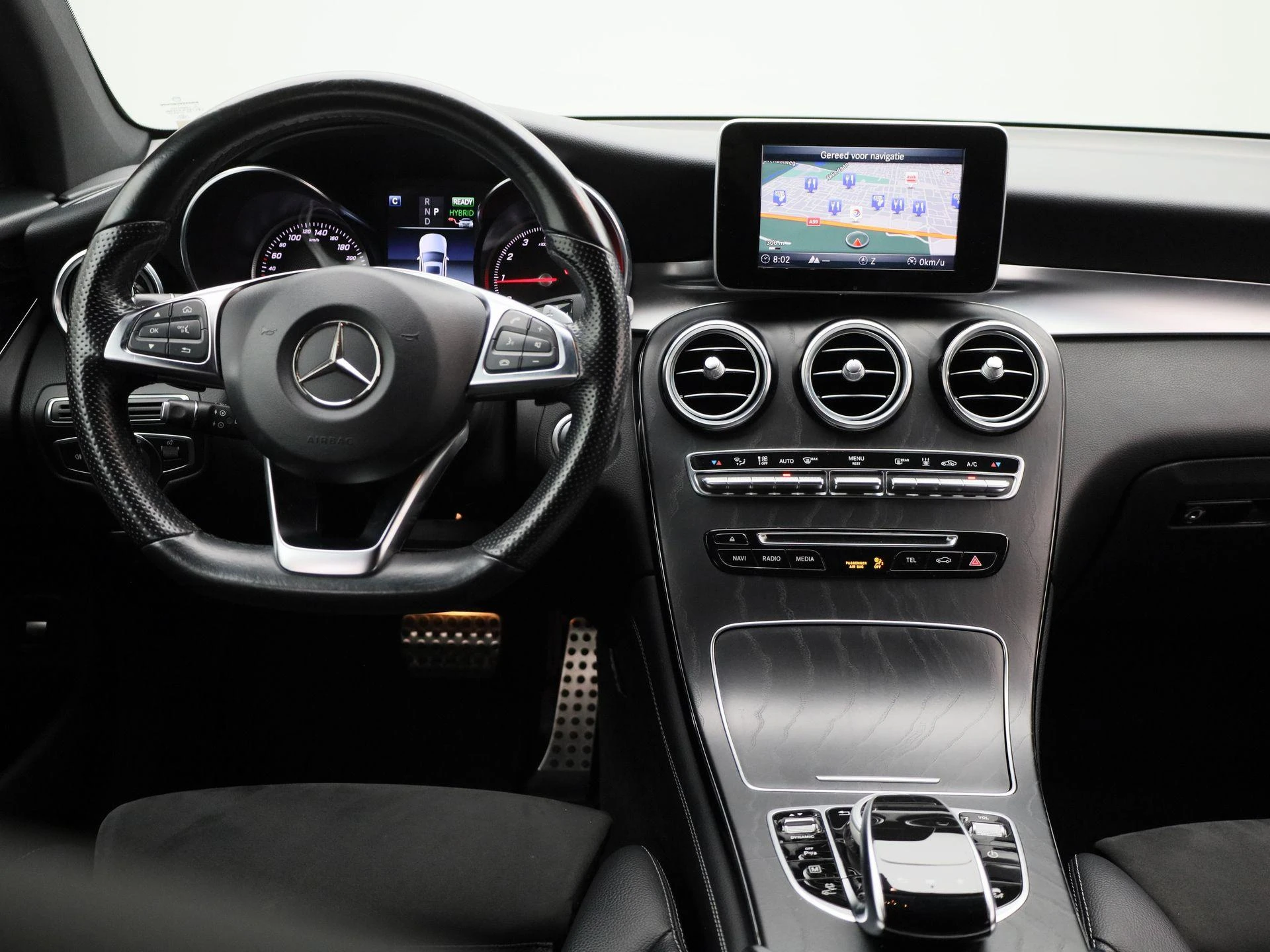 Mercedes-Benz-GLC-image-6