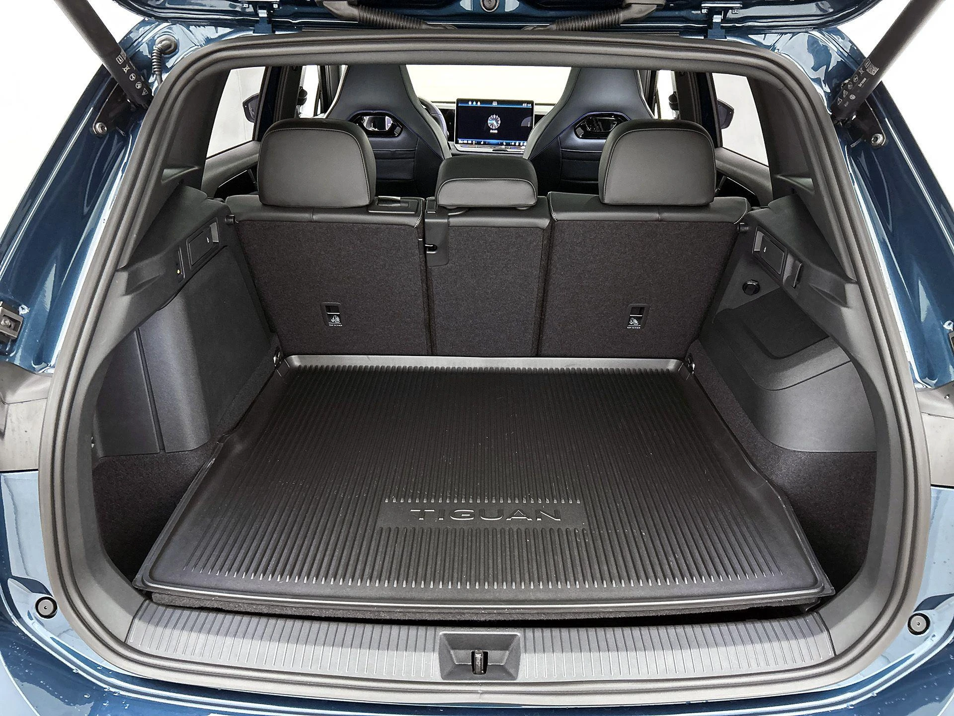 Volkswagen-Tiguan-image-25